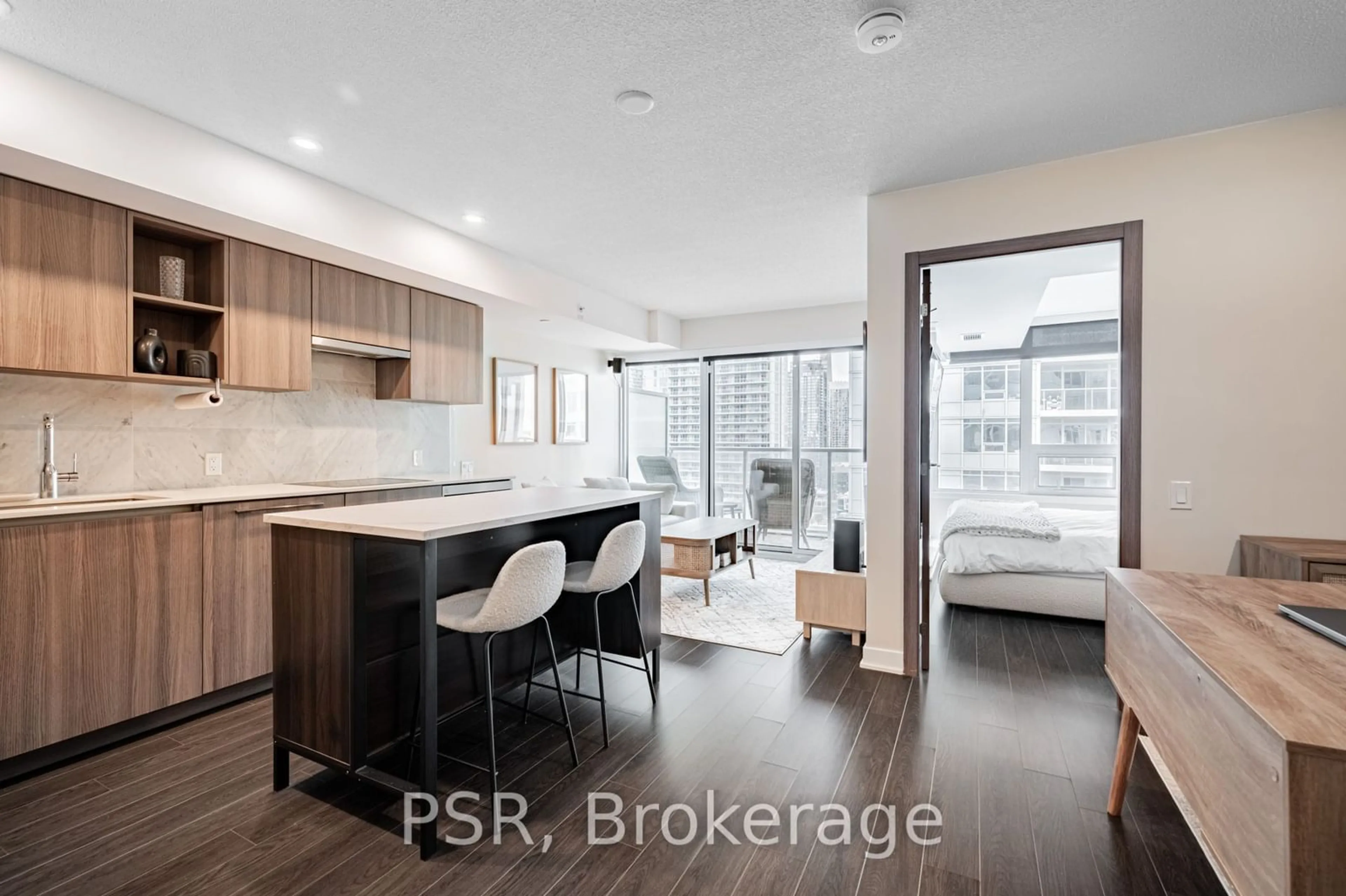 Open concept kitchen, unknown for 19 Bathurst St #2310, Toronto Ontario M5V 0N2