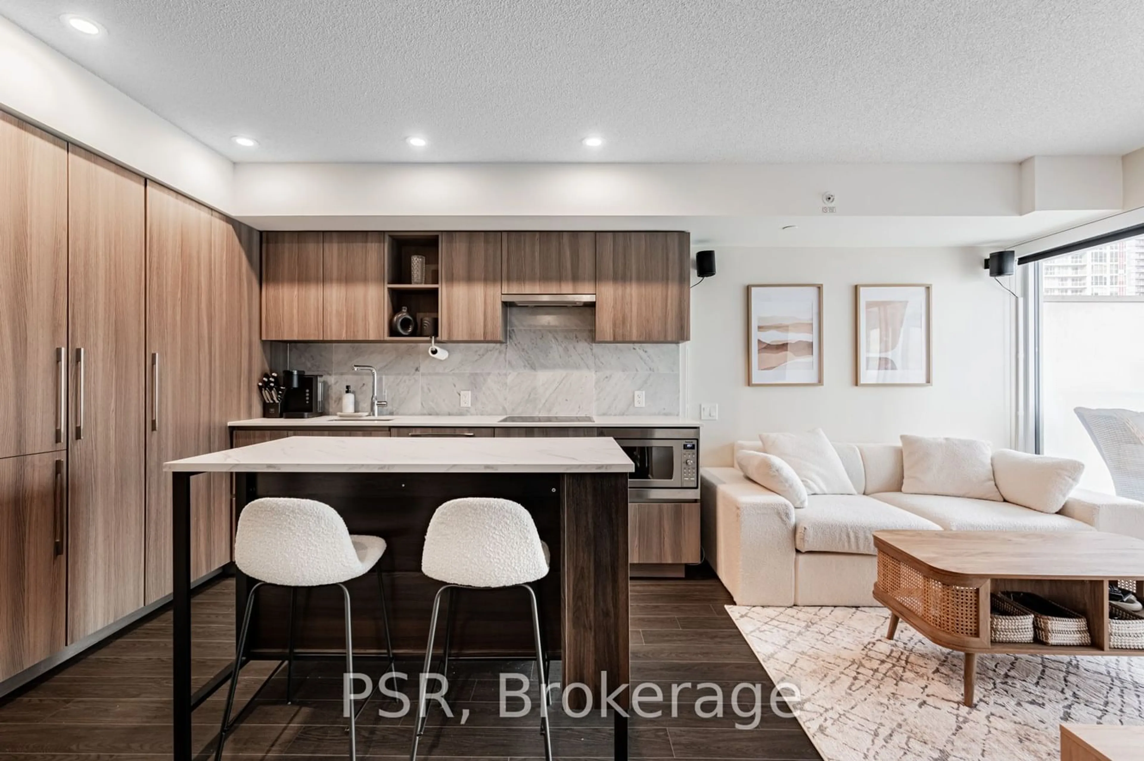 Open concept kitchen, wood/laminate floor for 19 Bathurst St #2310, Toronto Ontario M5V 0N2