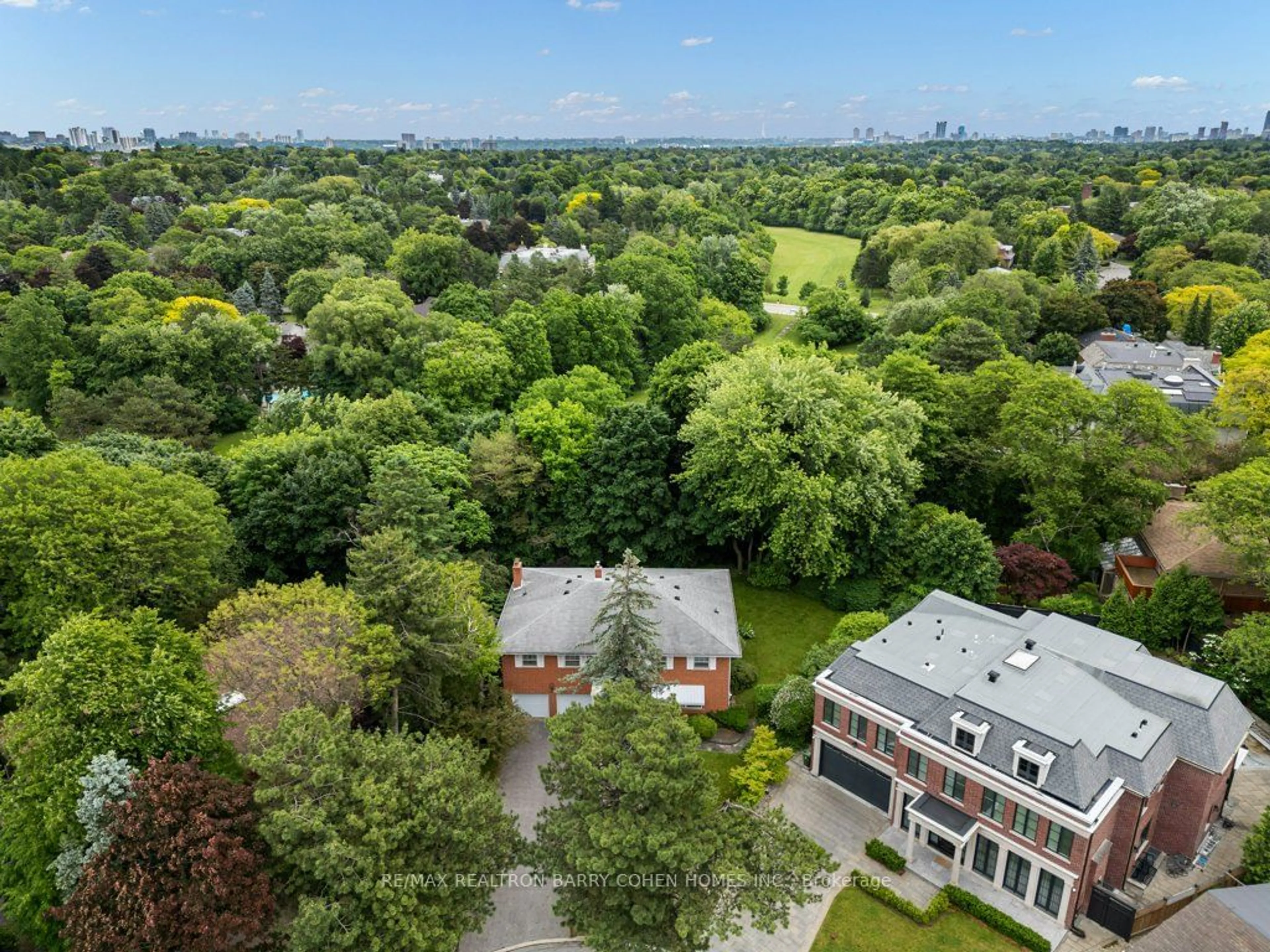 A pic from outside/outdoor area/front of a property/back of a property/a pic from drone, city buildings view from balcony for 23 Balding Crt, Toronto Ontario M2P 1Y8