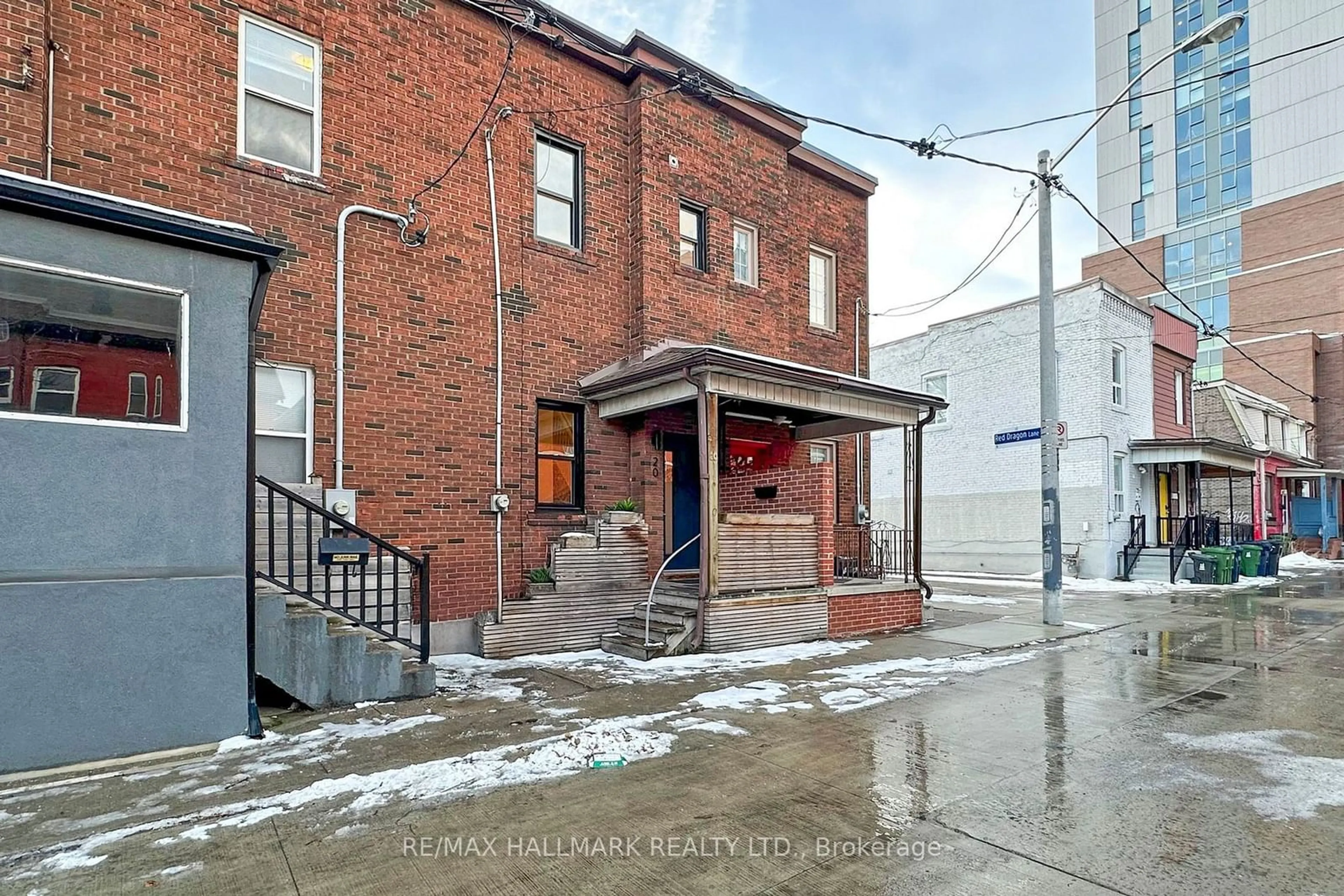 Unknown for 20 Glasgow St, Toronto Ontario M5T 2B9