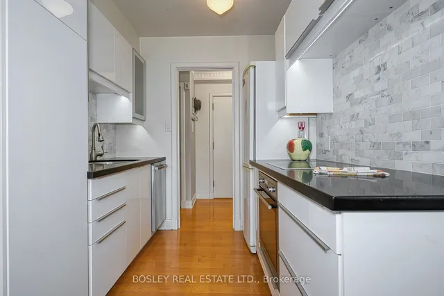 Additional property image - 717 Eglinton Ave Unit 505