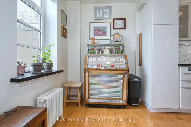 Additional property image - 717 Eglinton Ave Unit 505