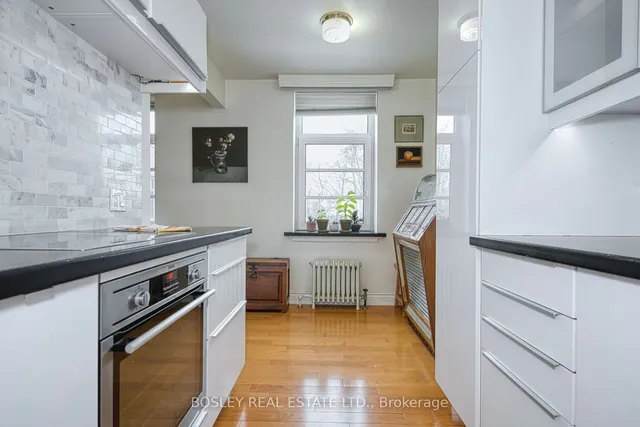 Additional property image - 717 Eglinton Ave Unit 505