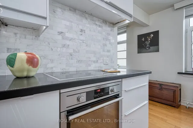 Additional property image - 717 Eglinton Ave Unit 505