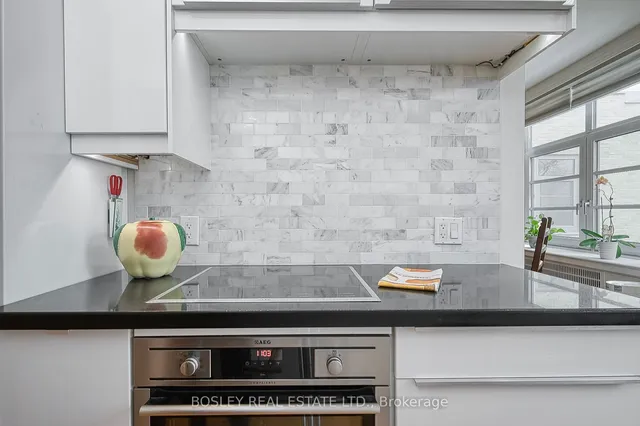Additional property image - 717 Eglinton Ave Unit 505