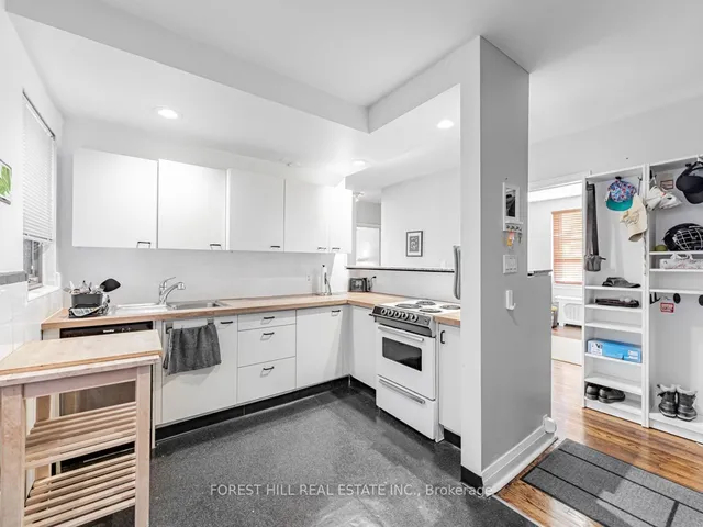 Additional property image - 1840 Bathurst St Unit 305