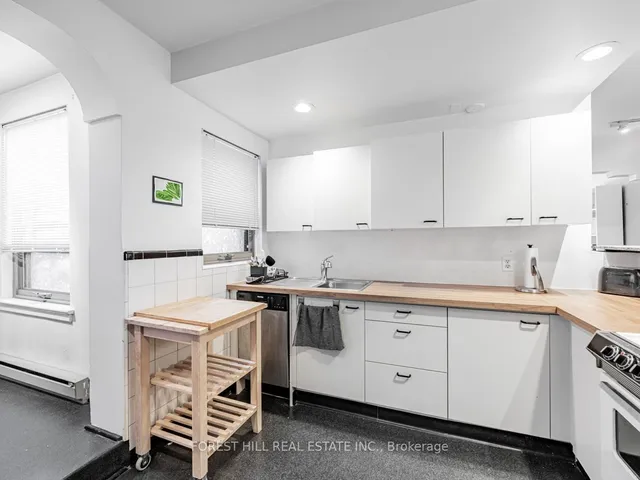 Additional property image - 1840 Bathurst St Unit 305