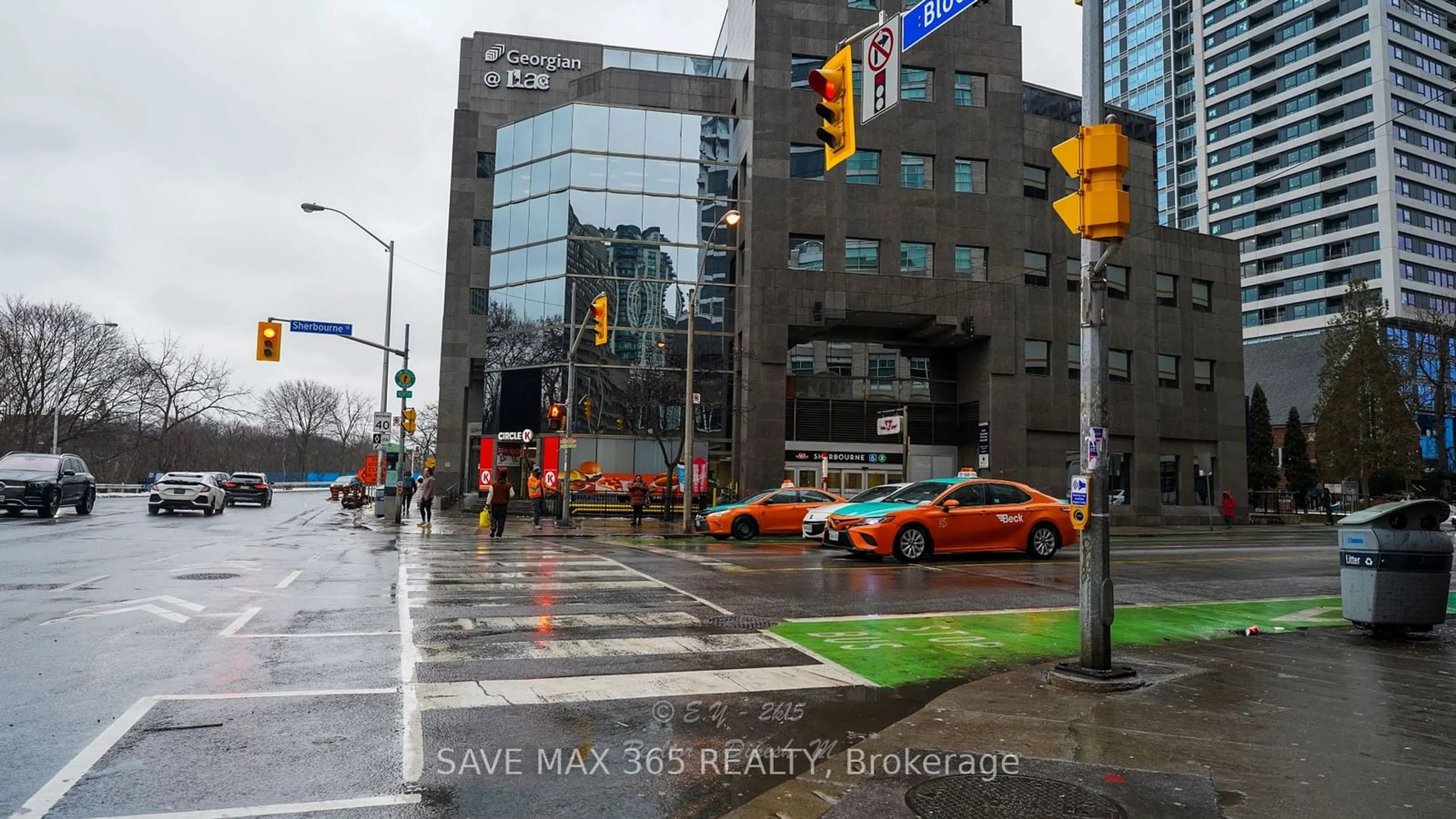 Parking for 395 Bloor St #2503, Toronto Ontario M4W 0B4