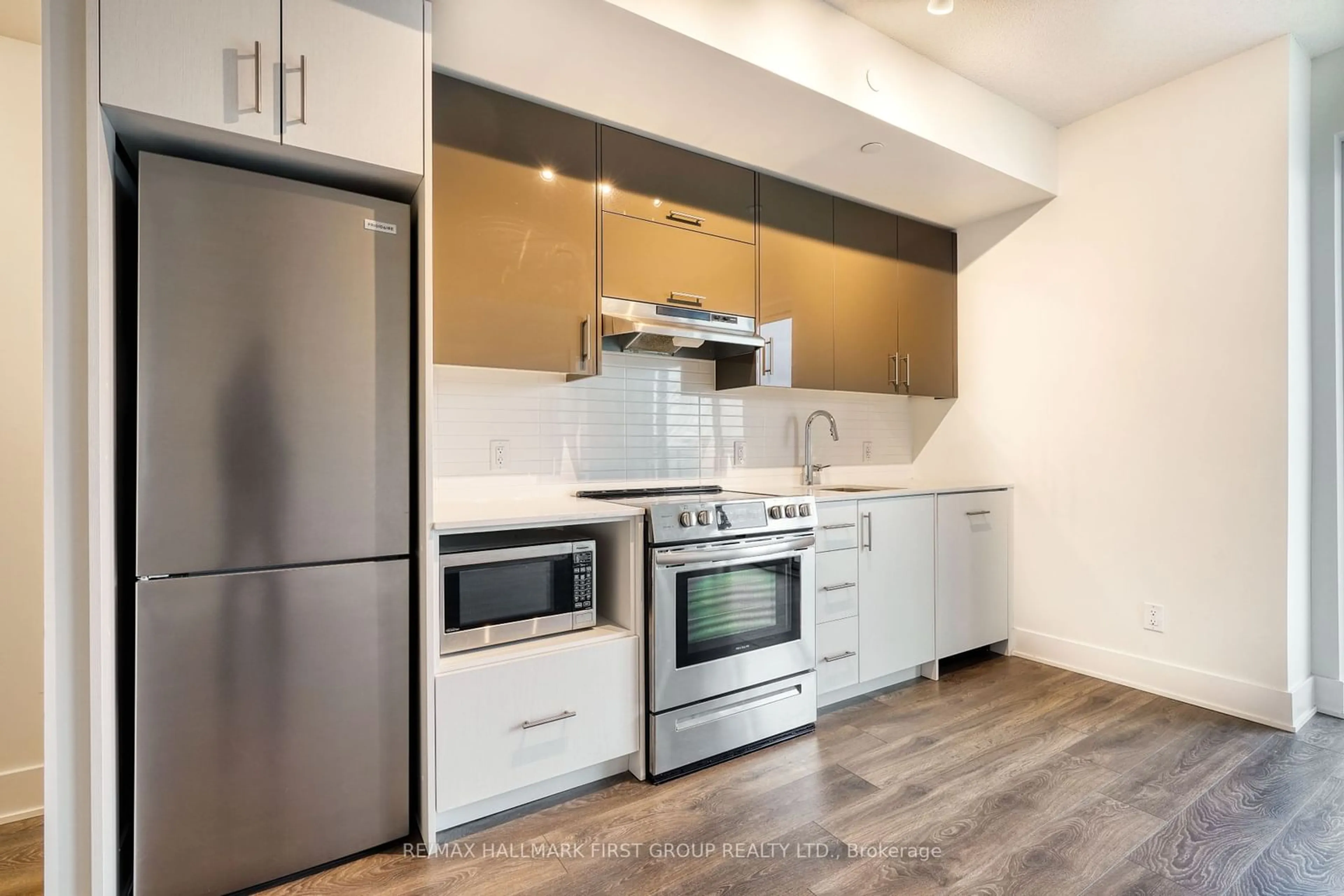 Standard kitchen, unknown for 188 Fairview Mall Dr #1015, Toronto Ontario M2J 0H7