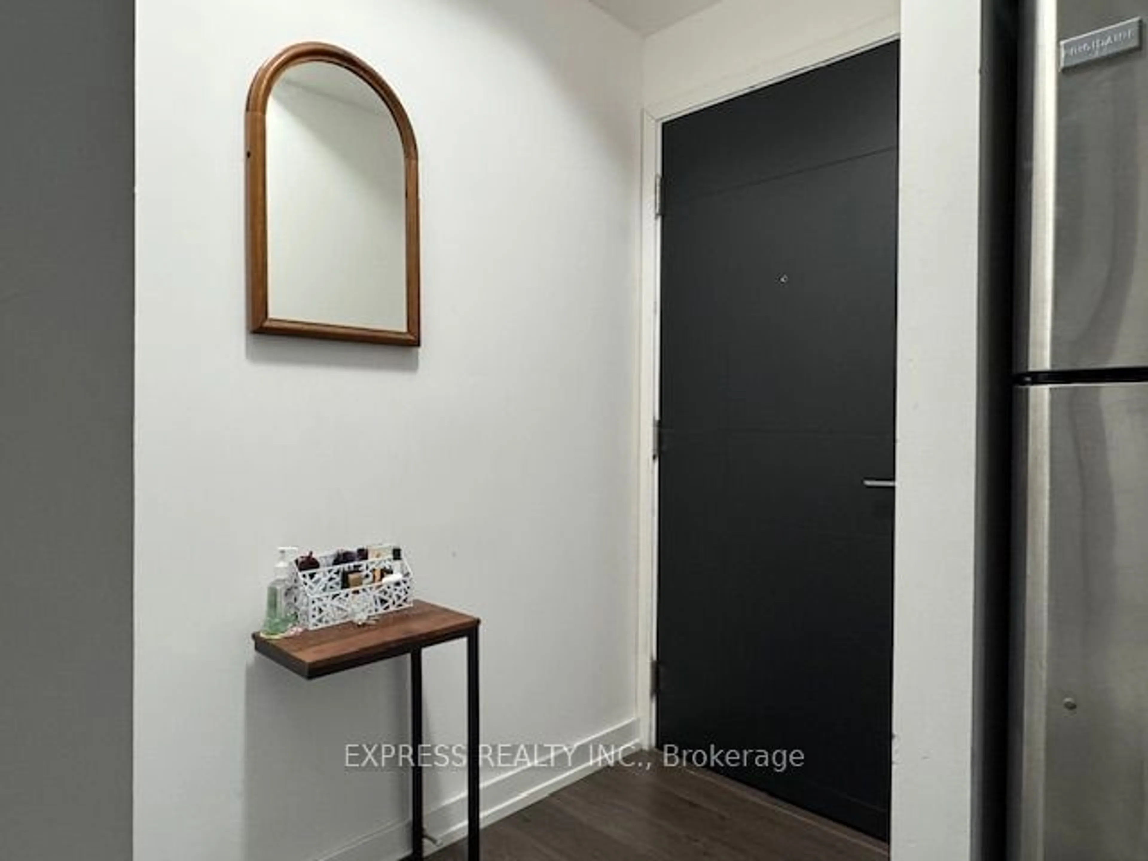 Indoor entryway for 89 Dunfield Ave #2006, Toronto Ontario M4S 0A4