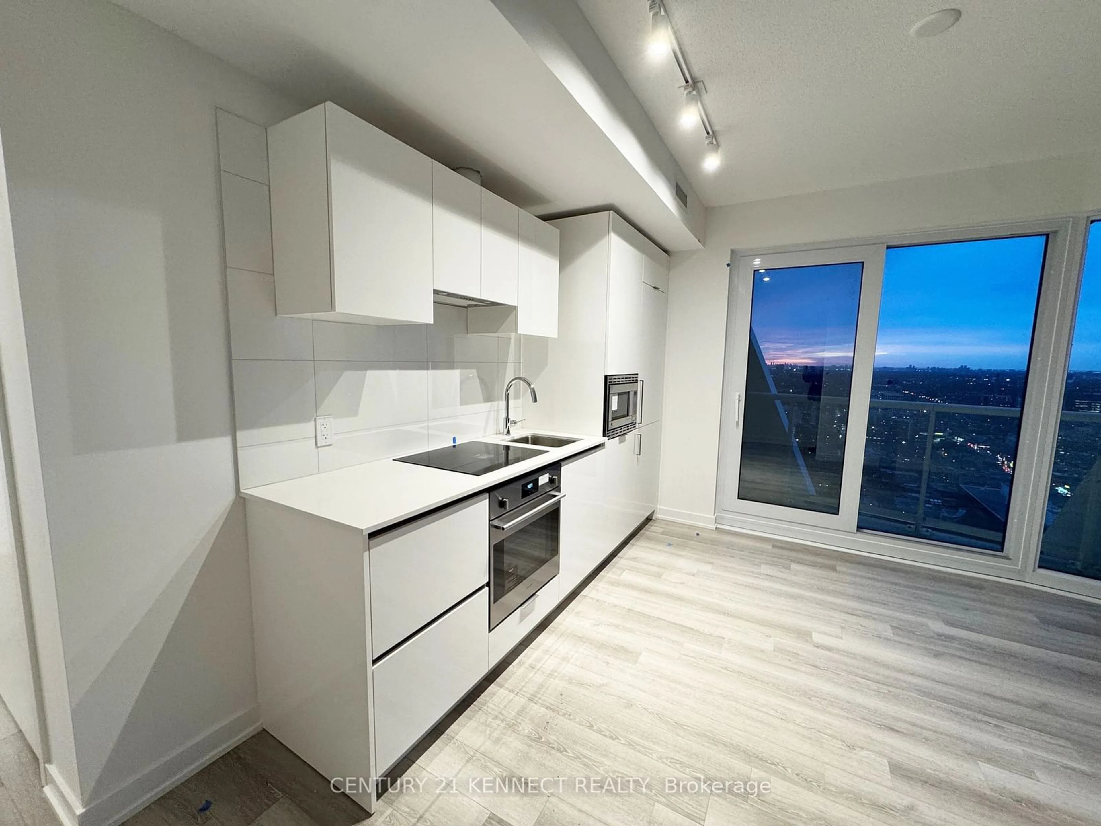 Standard kitchen, wood/laminate floor for 230 Simcoe St #3219, Toronto Ontario M5T 1T4