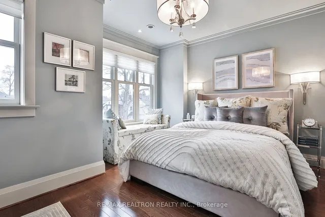 Additional property image - 351 Woburn Ave