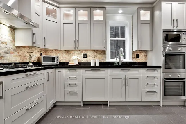 Additional property image - 351 Woburn Ave