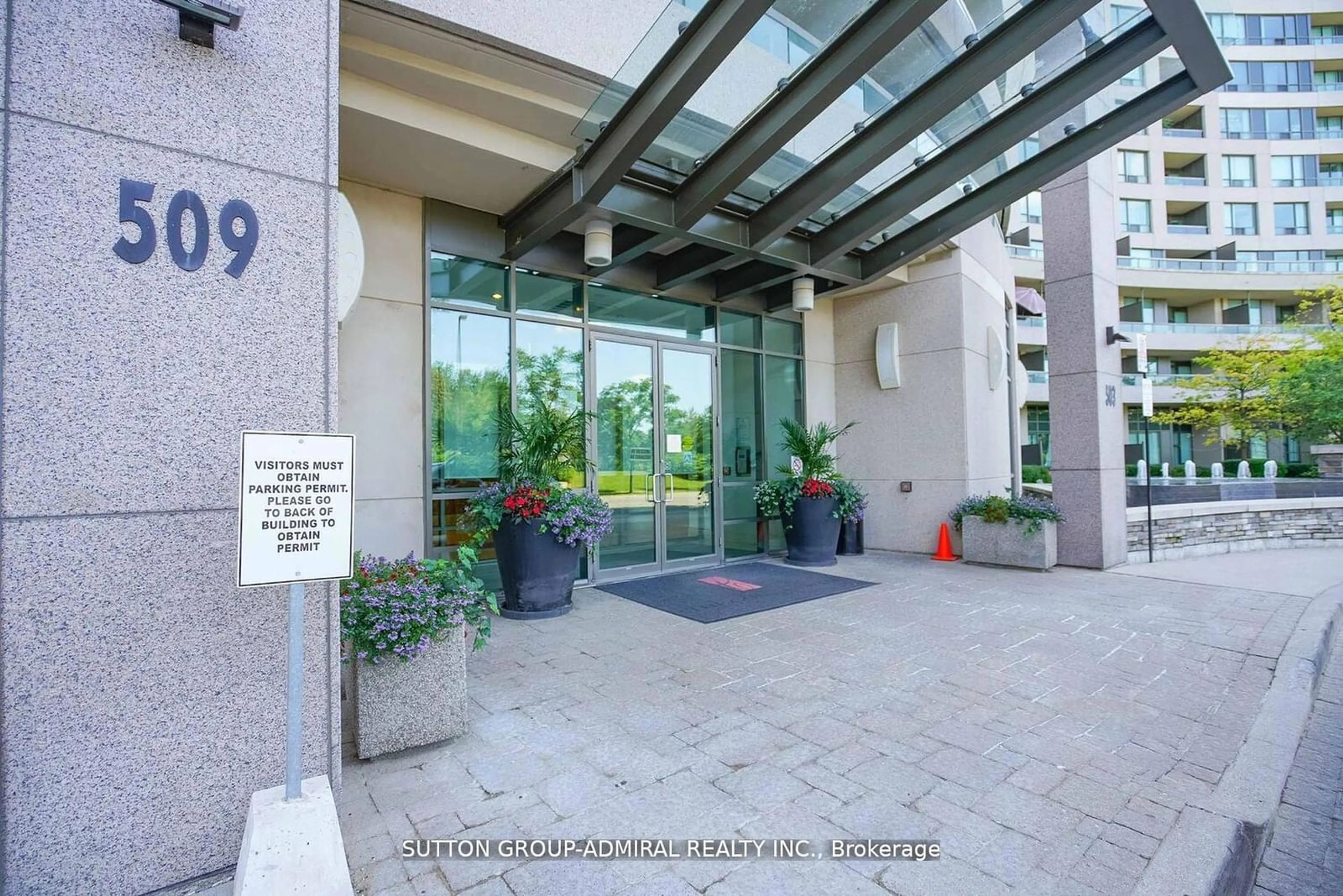 Indoor foyer for 509 Beecroft Rd #2102, Toronto Ontario M2N 0A3