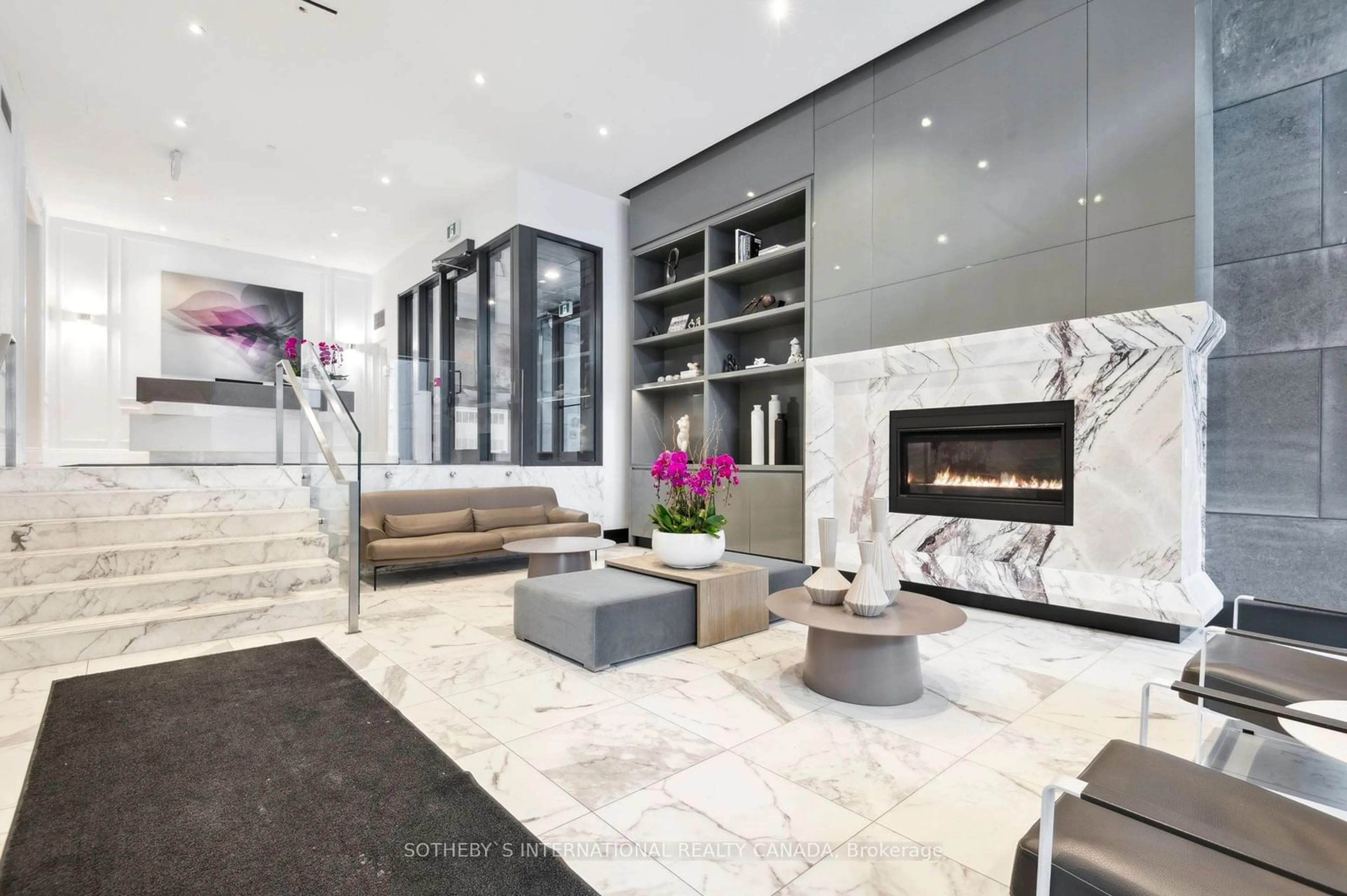 Lobby for 128 Pears Ave #507, Toronto Ontario M5R 0A9