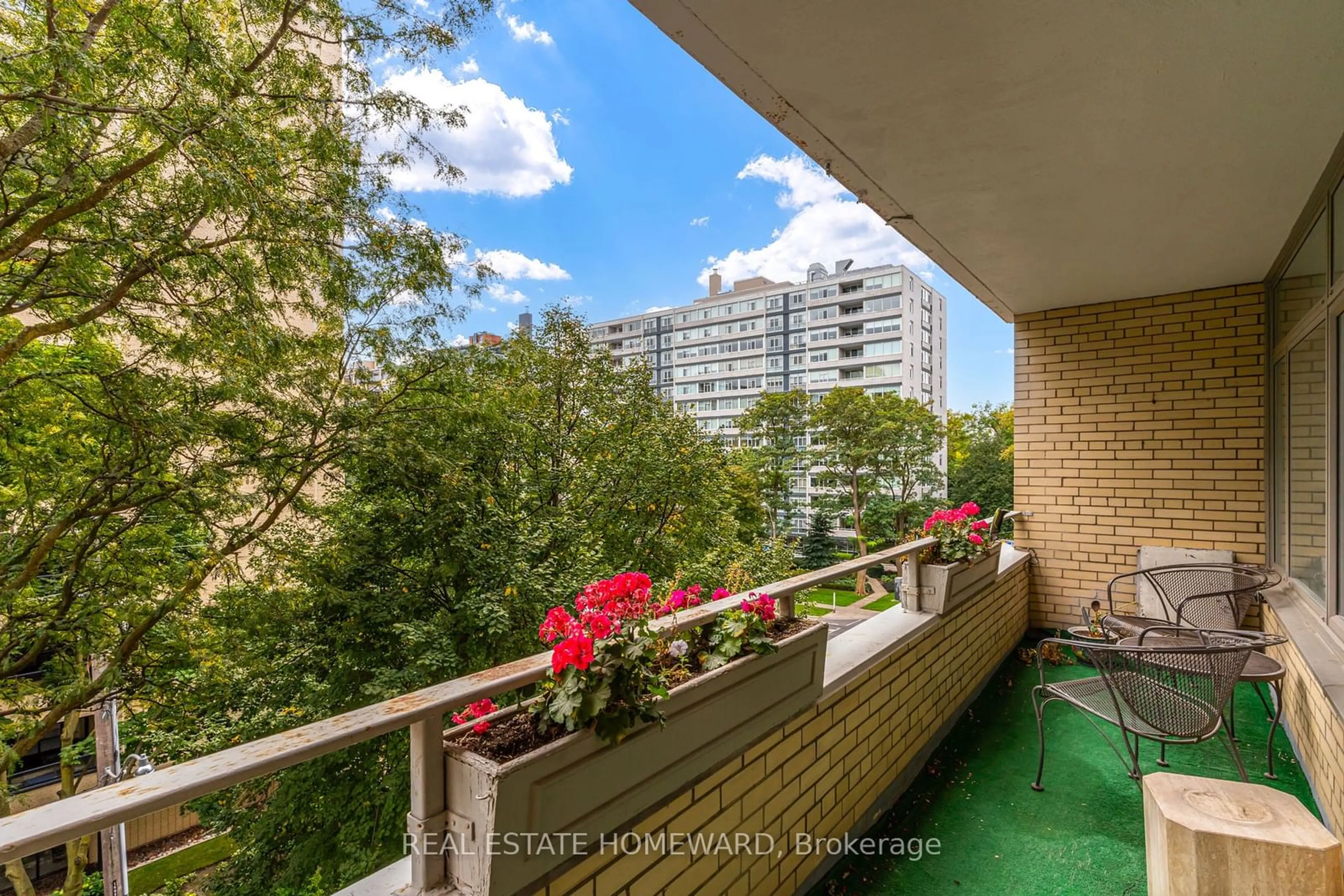 Balcony in the apartment, city buildings view from balcony for 581 Avenue Rd #501, Toronto Ontario M4V 2K4