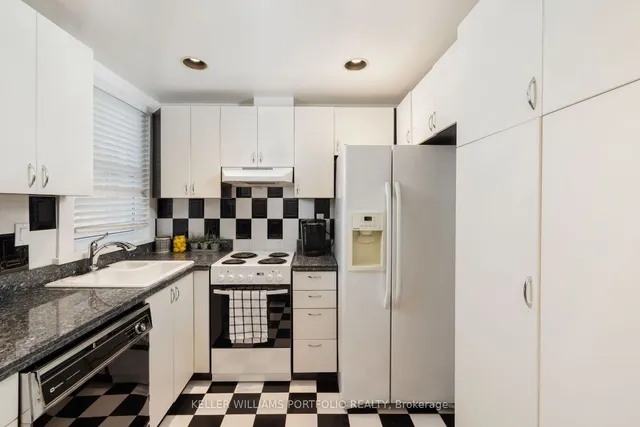 Additional property image - 98 Granby St