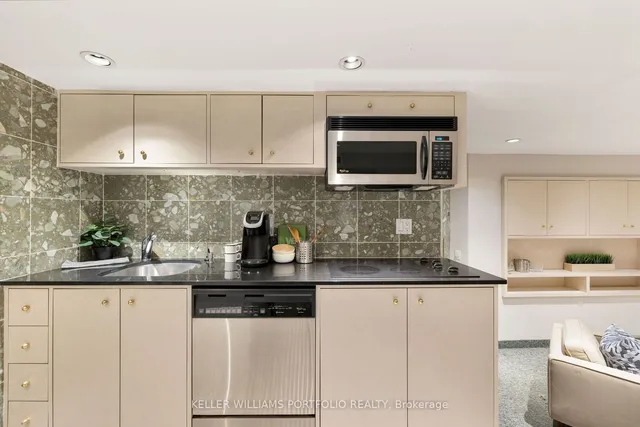 Additional property image - 98 Granby St
