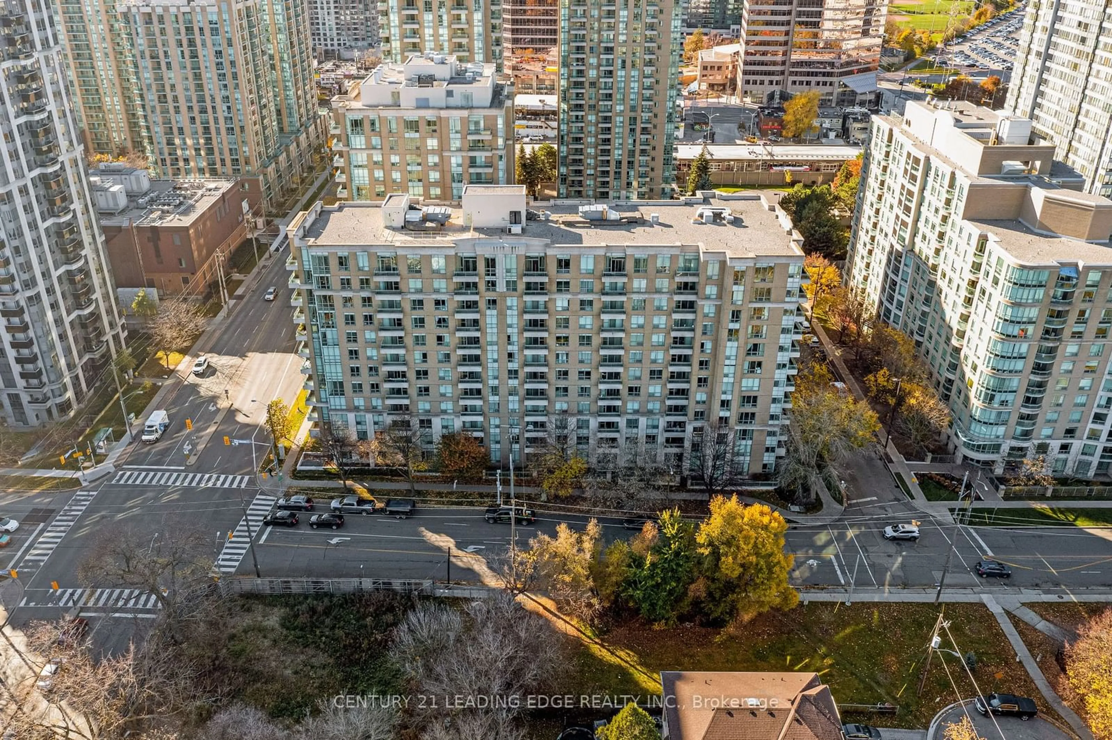 A pic from outside/outdoor area/front of a property/back of a property/a pic from drone, city buildings view from balcony for 39 Pemberton Ave #105, Toronto Ontario M2M 4L6