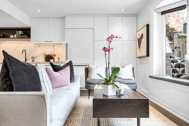 Additional property image - 70 Shaftesbury Ave Unit 3