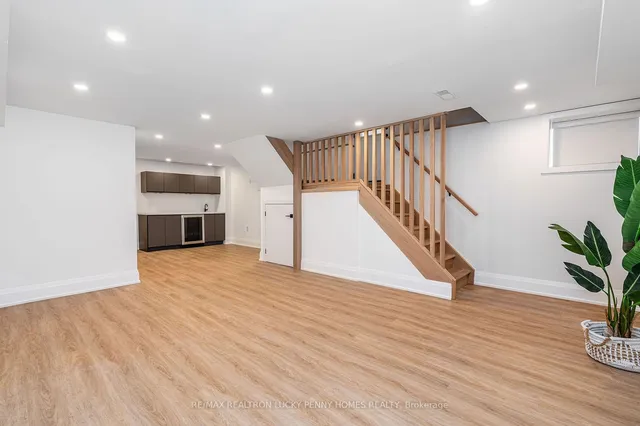 Additional property image - 447 Soudan Ave