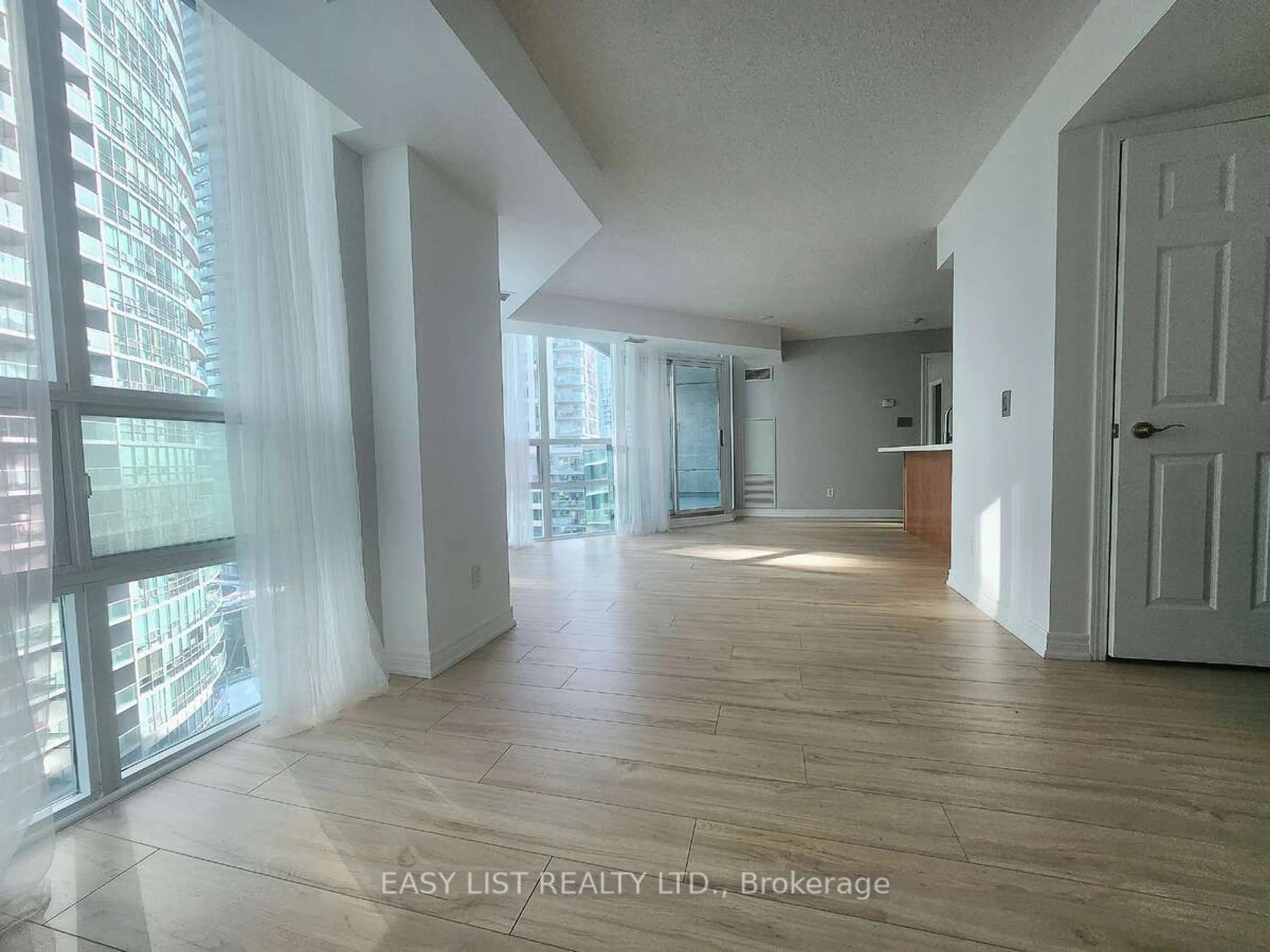 A pic of a room for 51 Lower Simcoe St #1501, Toronto Ontario M5J 3A2