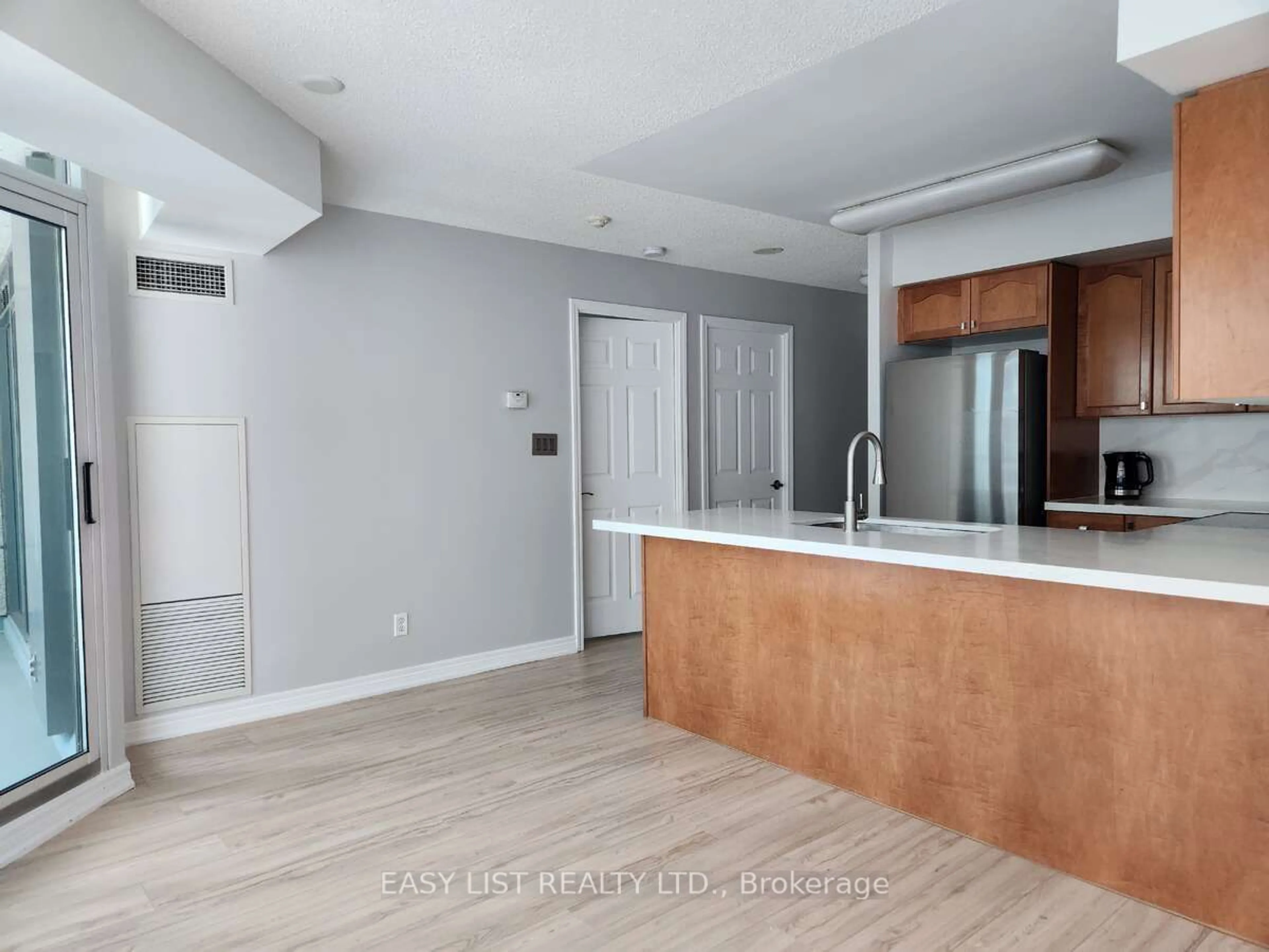 Open concept kitchen, unknown for 51 Lower Simcoe St #1501, Toronto Ontario M5J 3A2