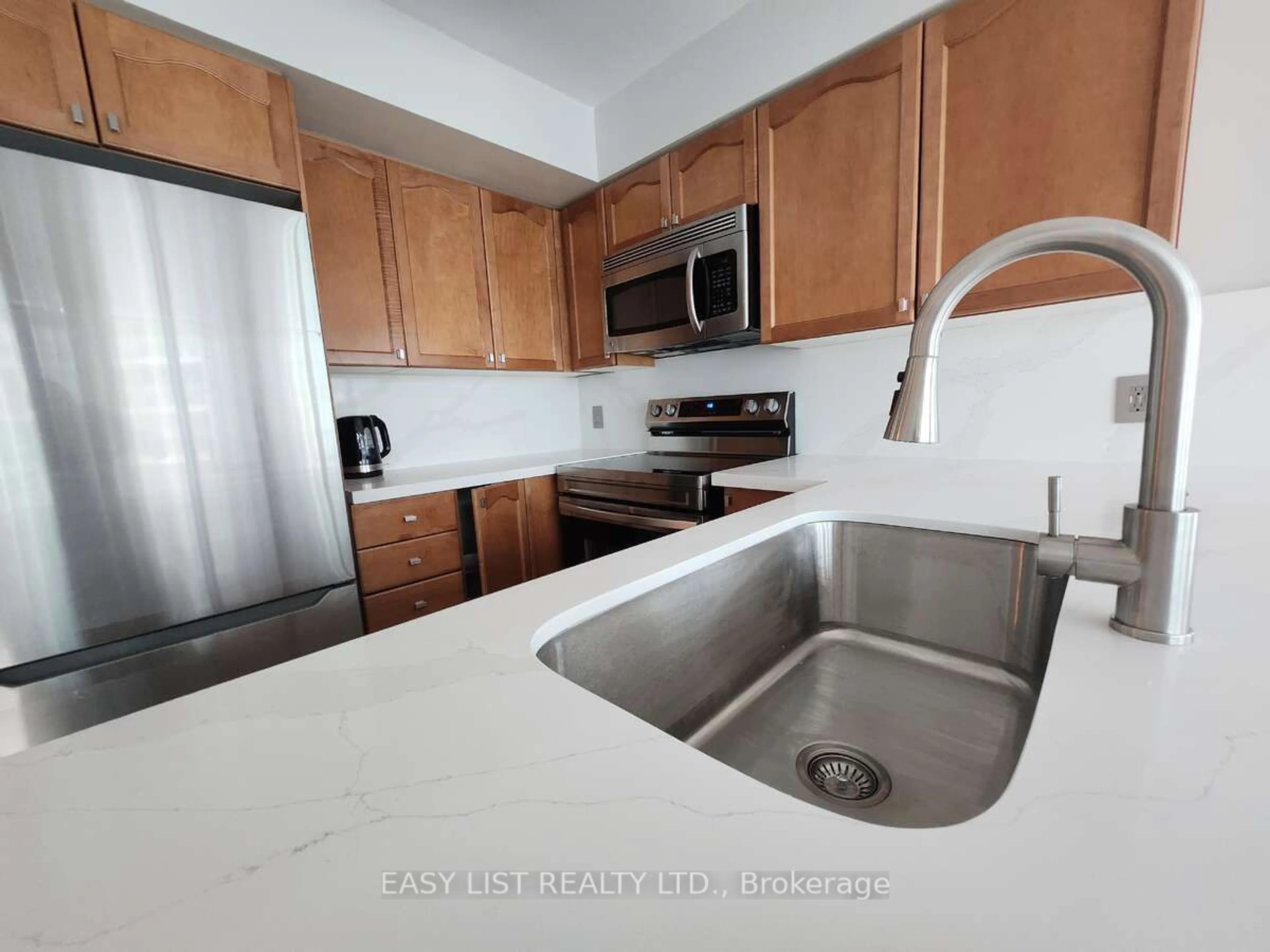 Standard kitchen, unknown for 51 Lower Simcoe St #1501, Toronto Ontario M5J 3A2