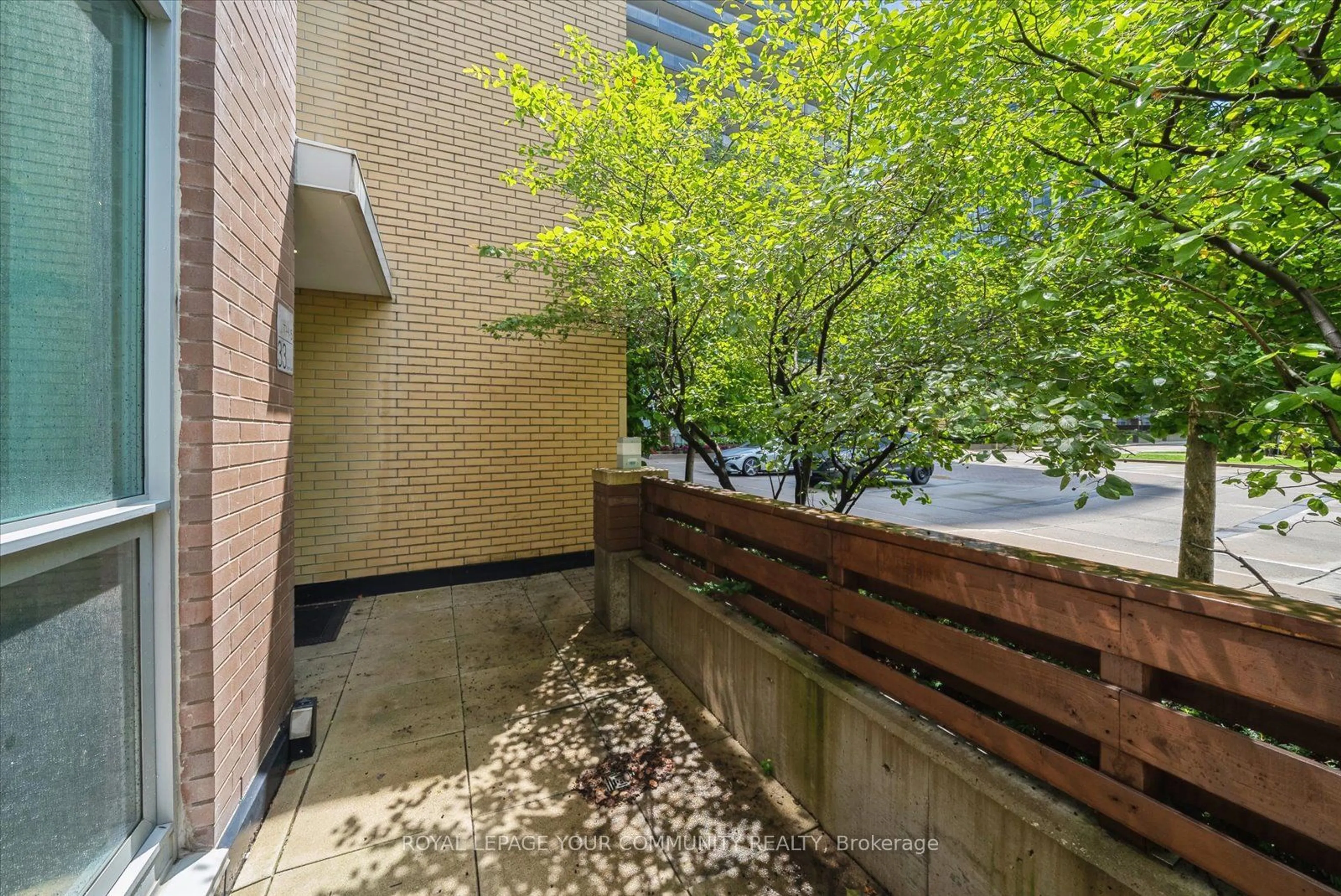 Patio, unknown for 33 Singer Crt #TH5, Toronto Ontario M2K 0B4