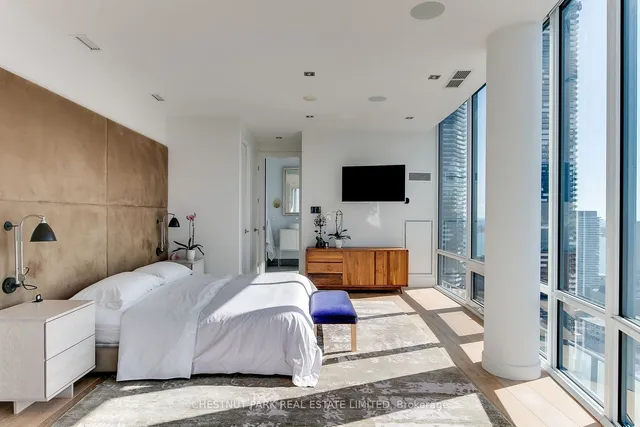 Additional property image - 1 Market St Unit 3302