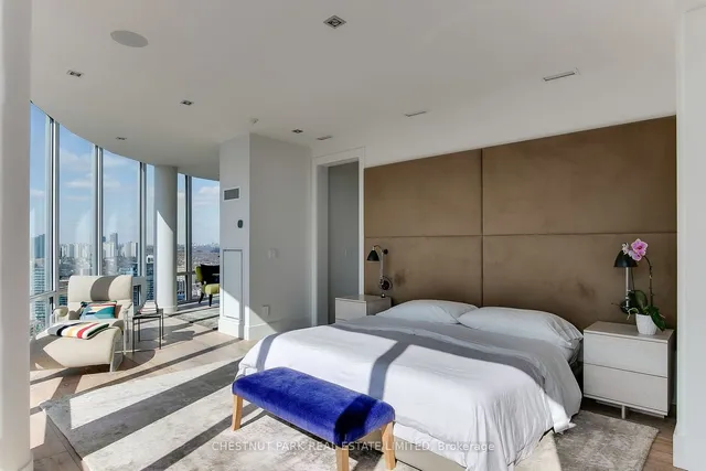 Additional property image - 1 Market St Unit 3302
