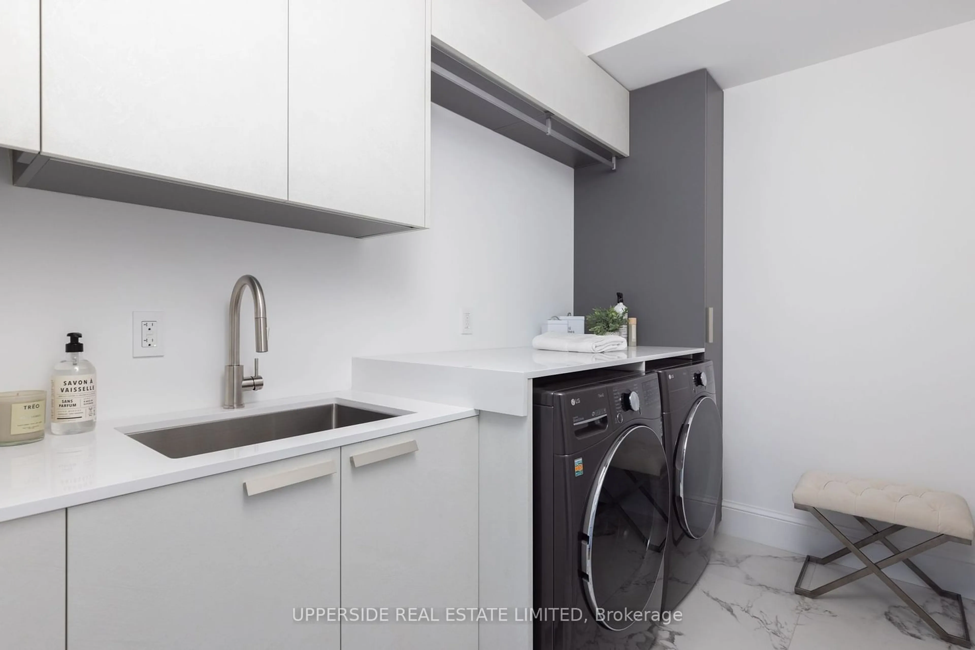 Laundry room for 22 Shannon St, Toronto Ontario M6J 2E7