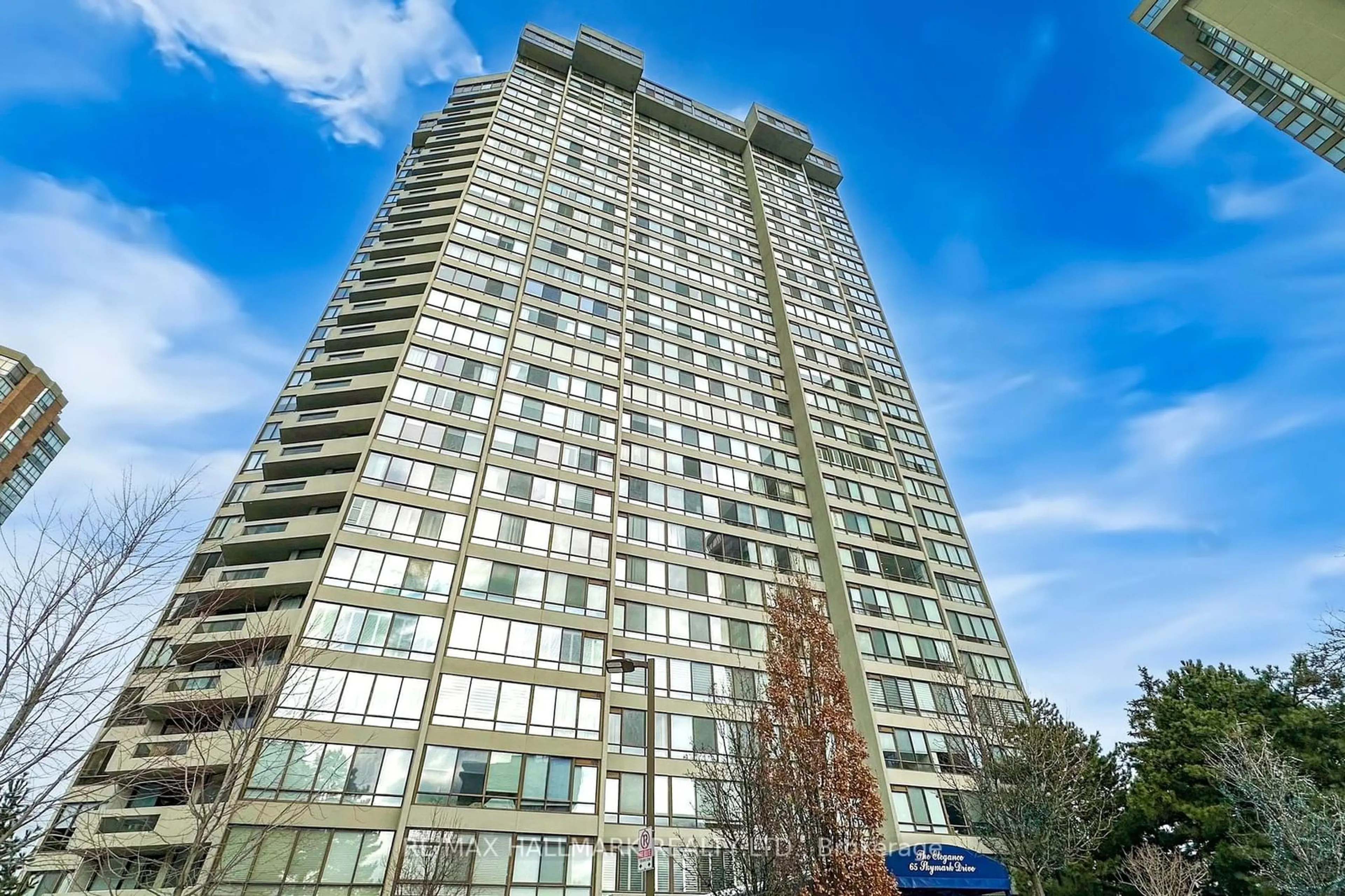 Indoor foyer for 65 Skymark Dr #1707, Toronto Ontario M2H 3N9