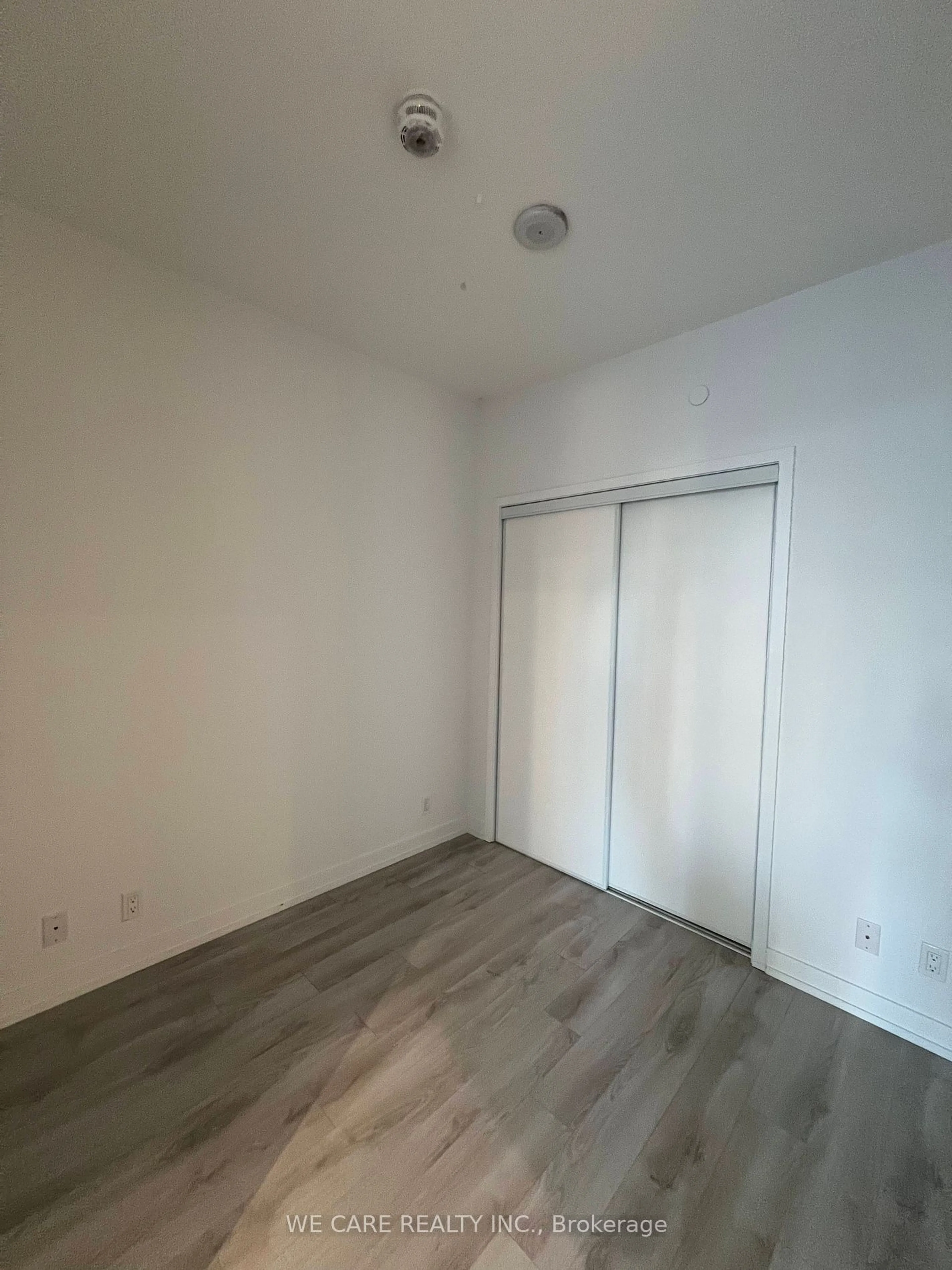 A pic of a room for 33 Helendale Ave #1407, Toronto Ontario M4R 0A4