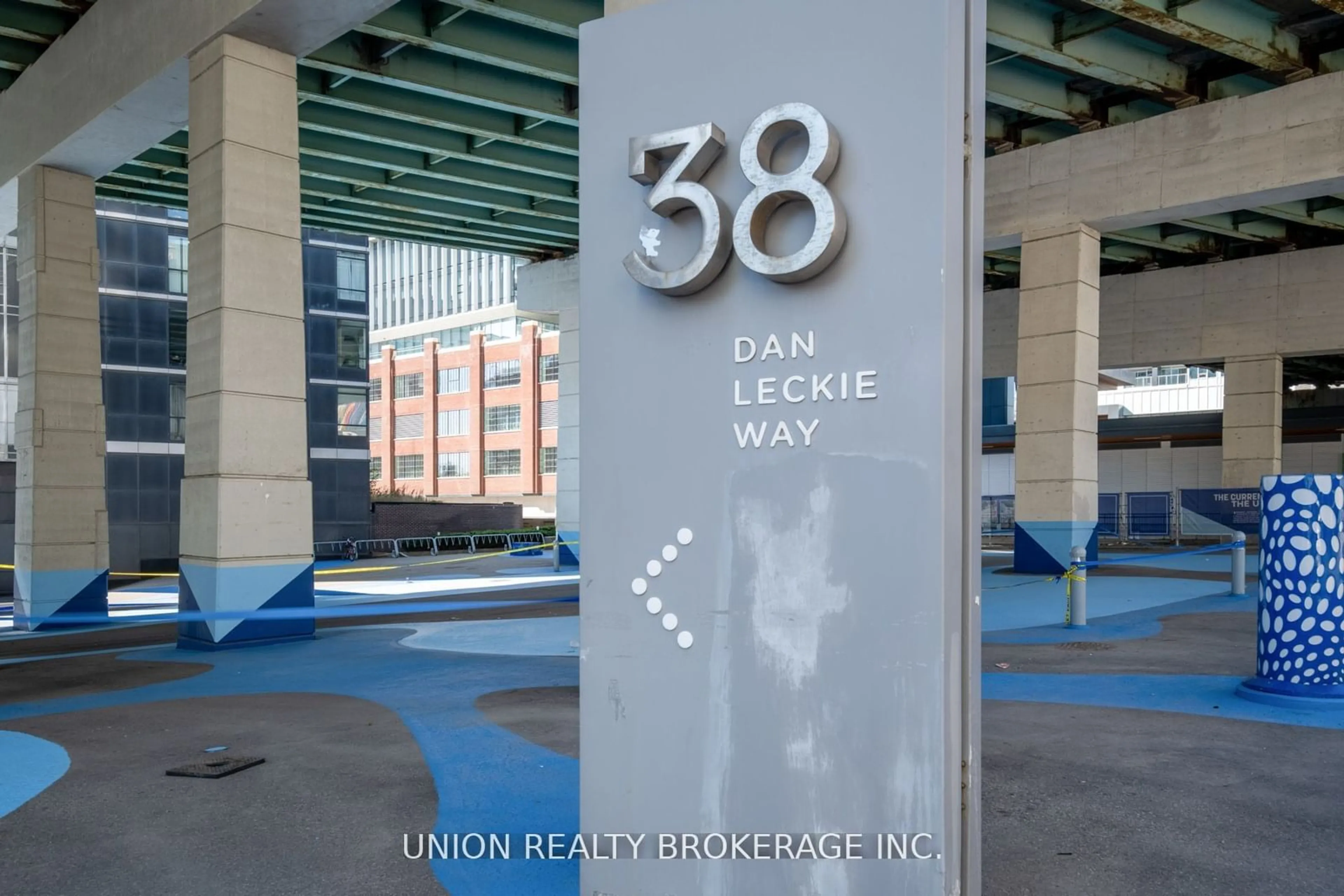 Indoor entryway for 38 Dan Leckie Way #318, Toronto Ontario M5V 2V6