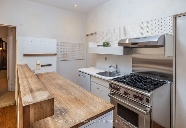 Additional property image - 111 Crescent Rd