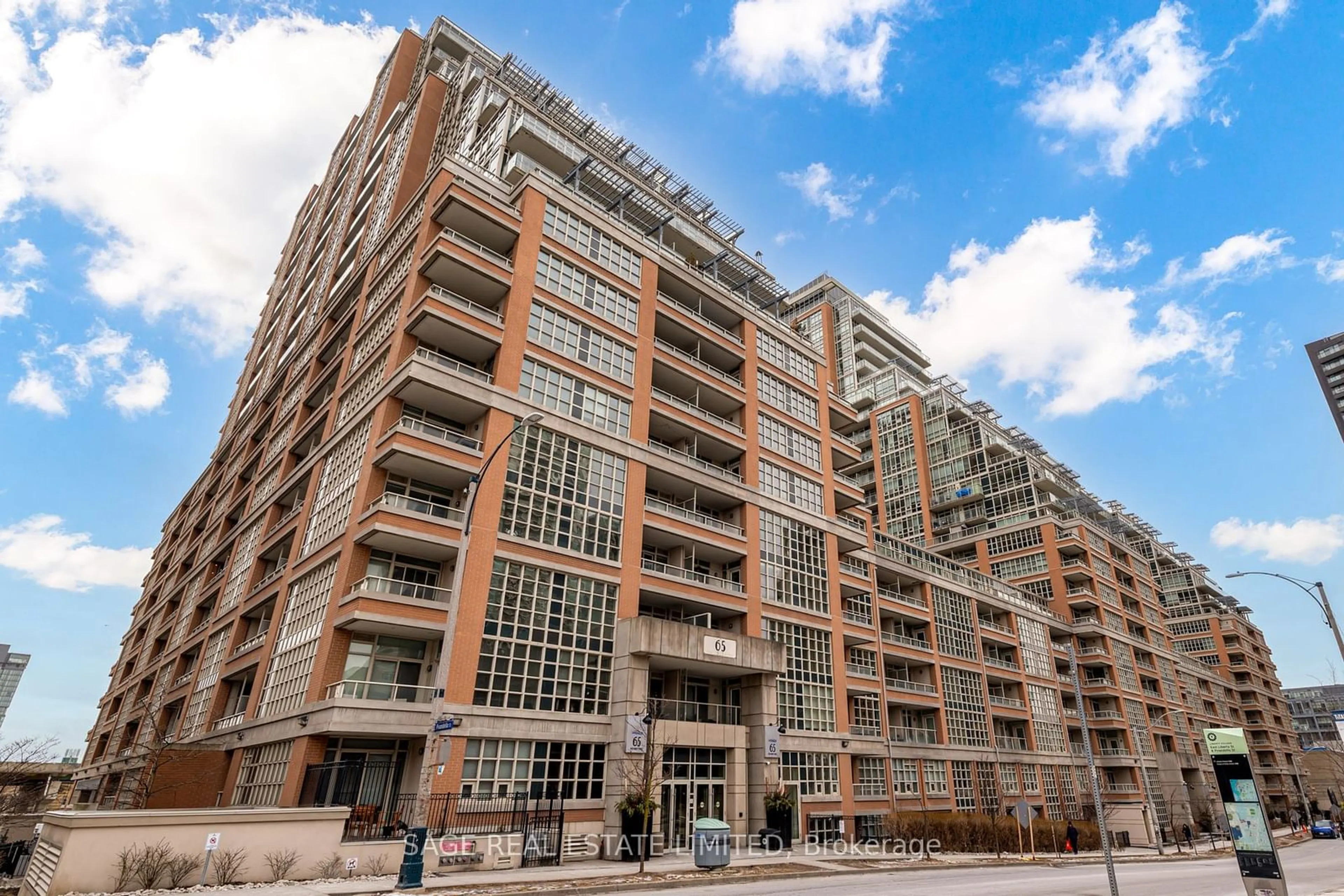 Patio, building for 65 East Liberty St #1717, Toronto Ontario M6K 3R2