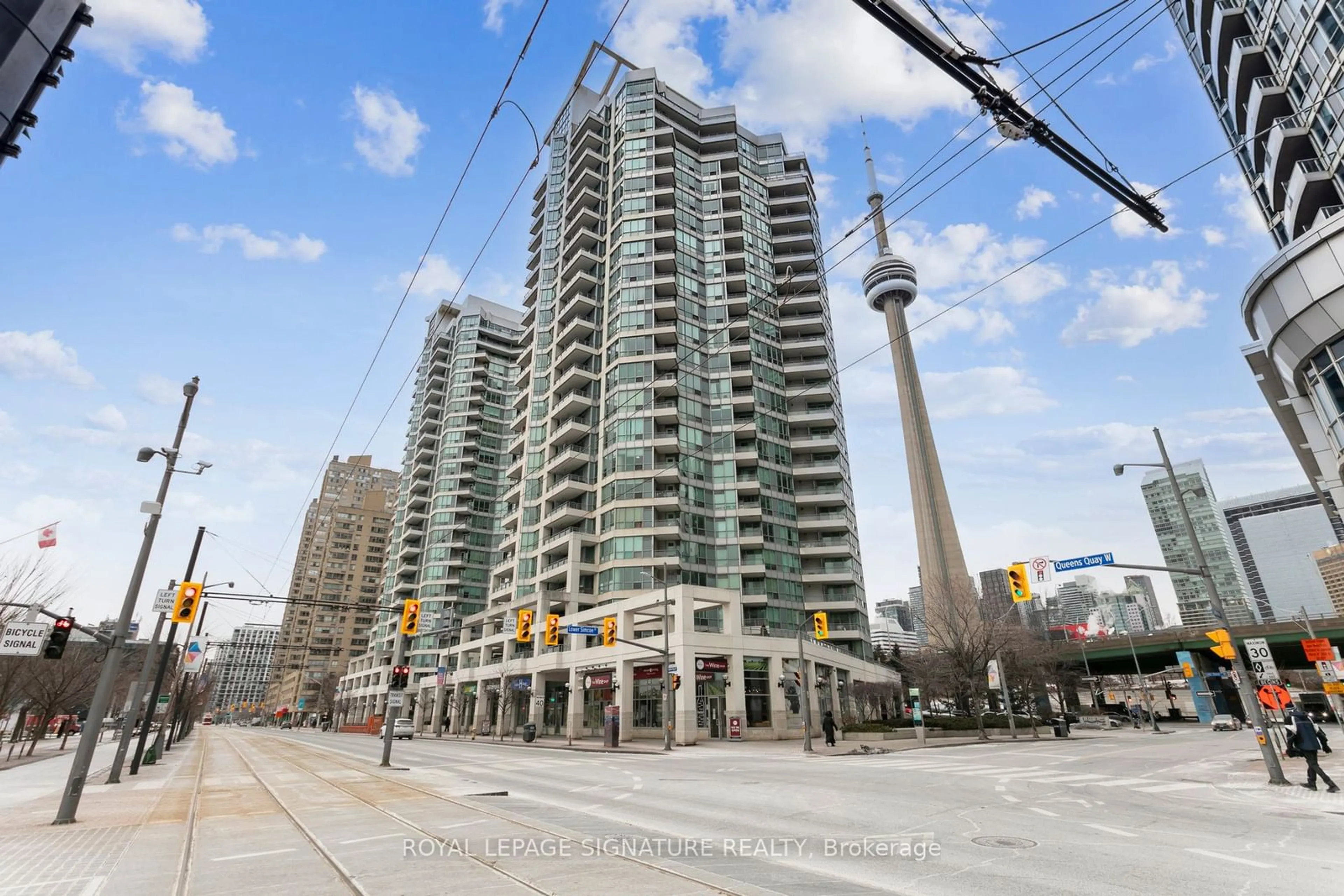 Patio, street for 230 Queens Quay #1119, Toronto Ontario M5J 2Y7