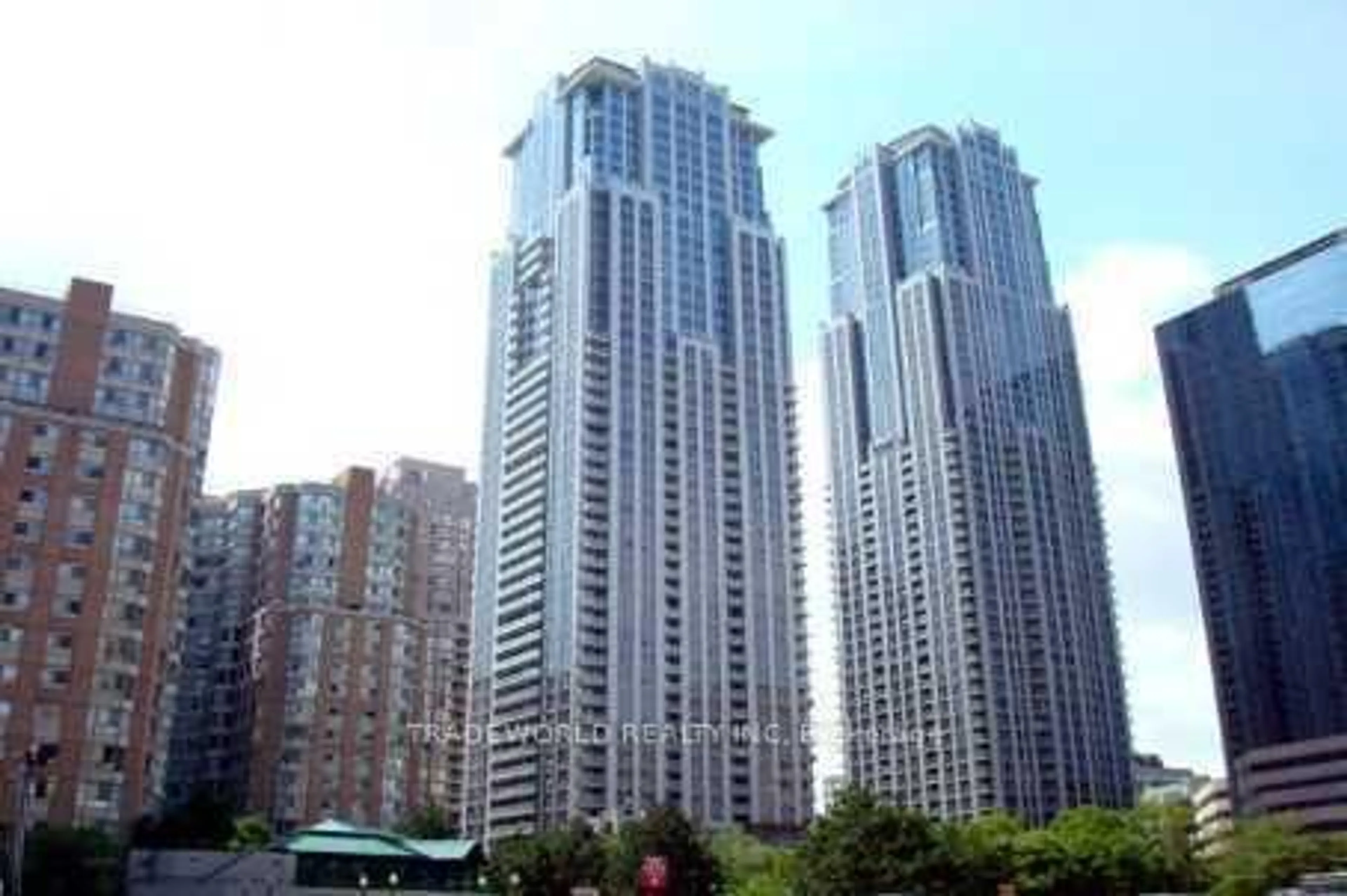 Unknown for 763 Bay St #2414, Toronto Ontario M5G 2R3