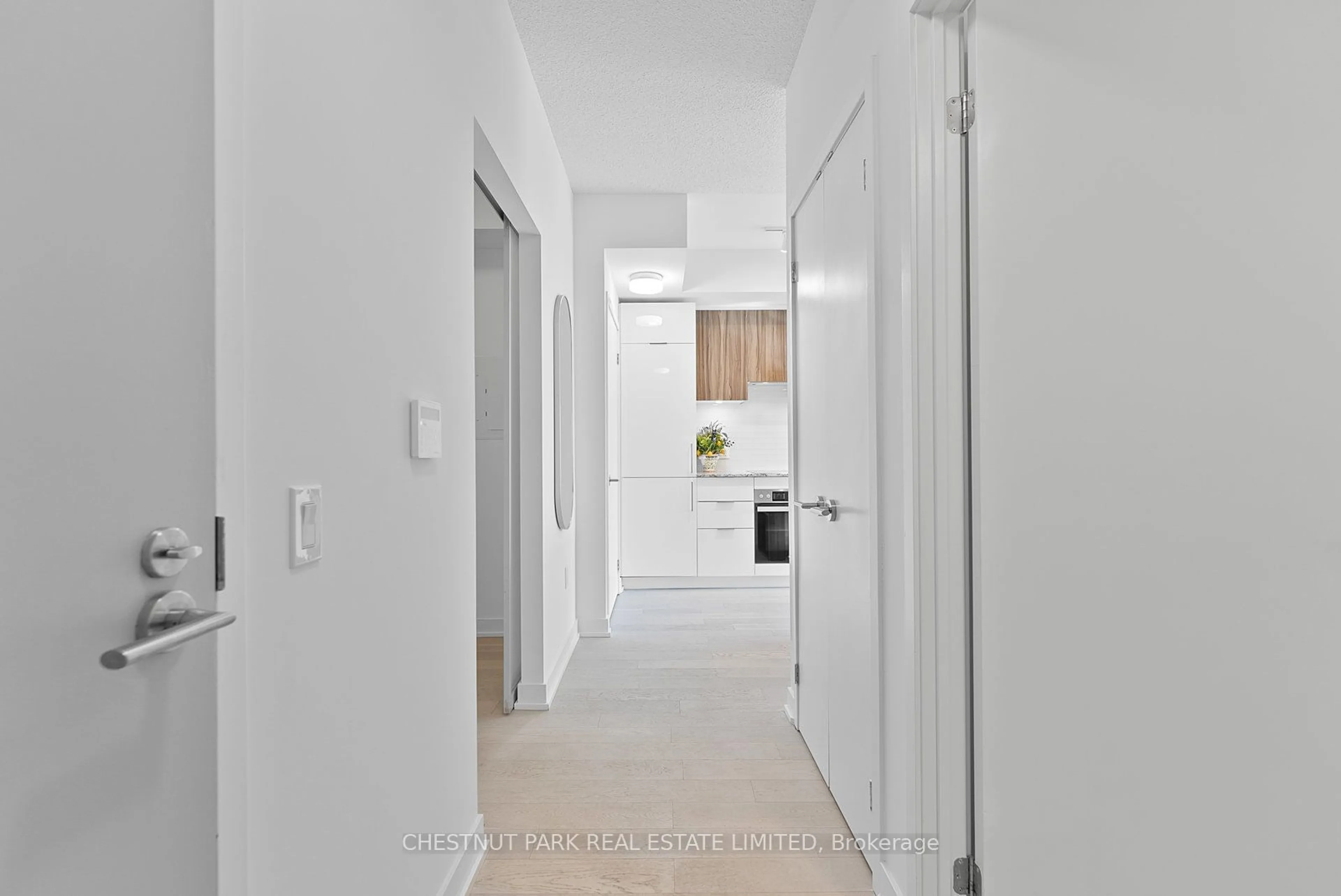 Indoor entryway for 20 O' Neill Rd #817, Toronto Ontario M3C 0R2