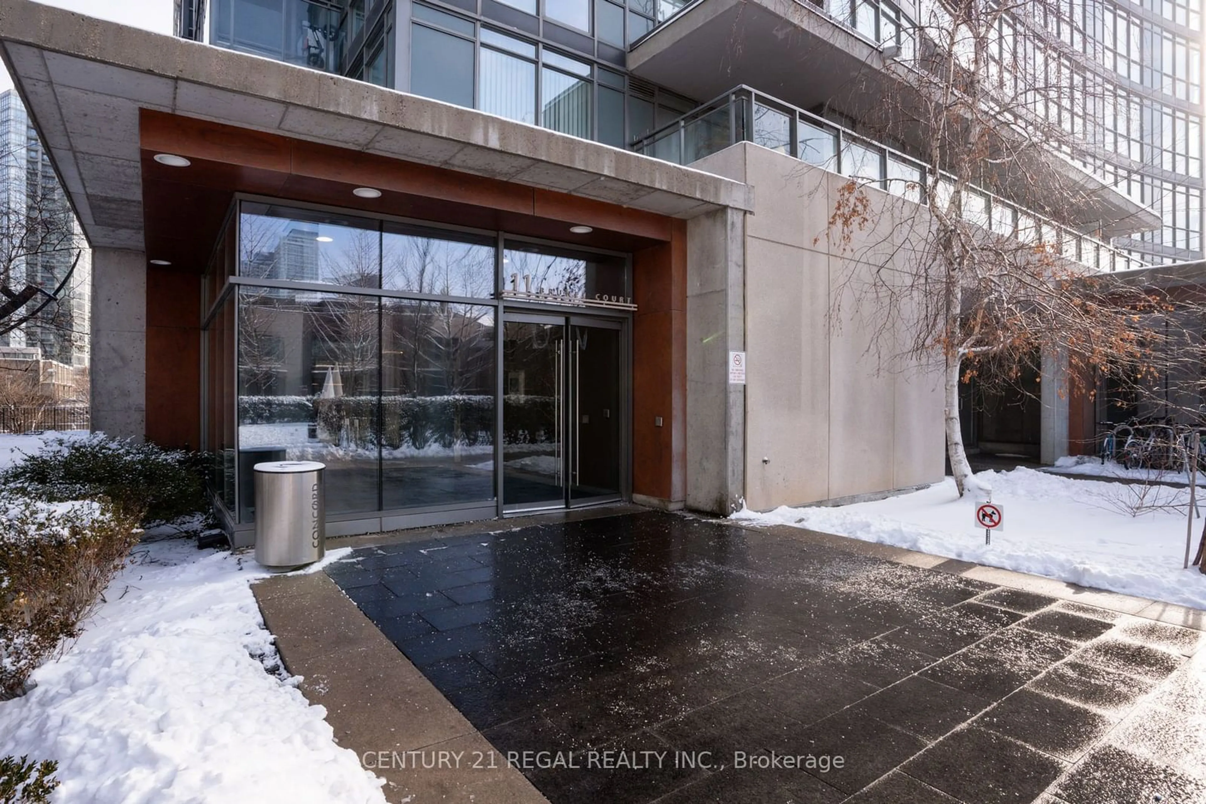 Indoor foyer for 11 Brunel Crt #216, Toronto Ontario M5V 3Y3