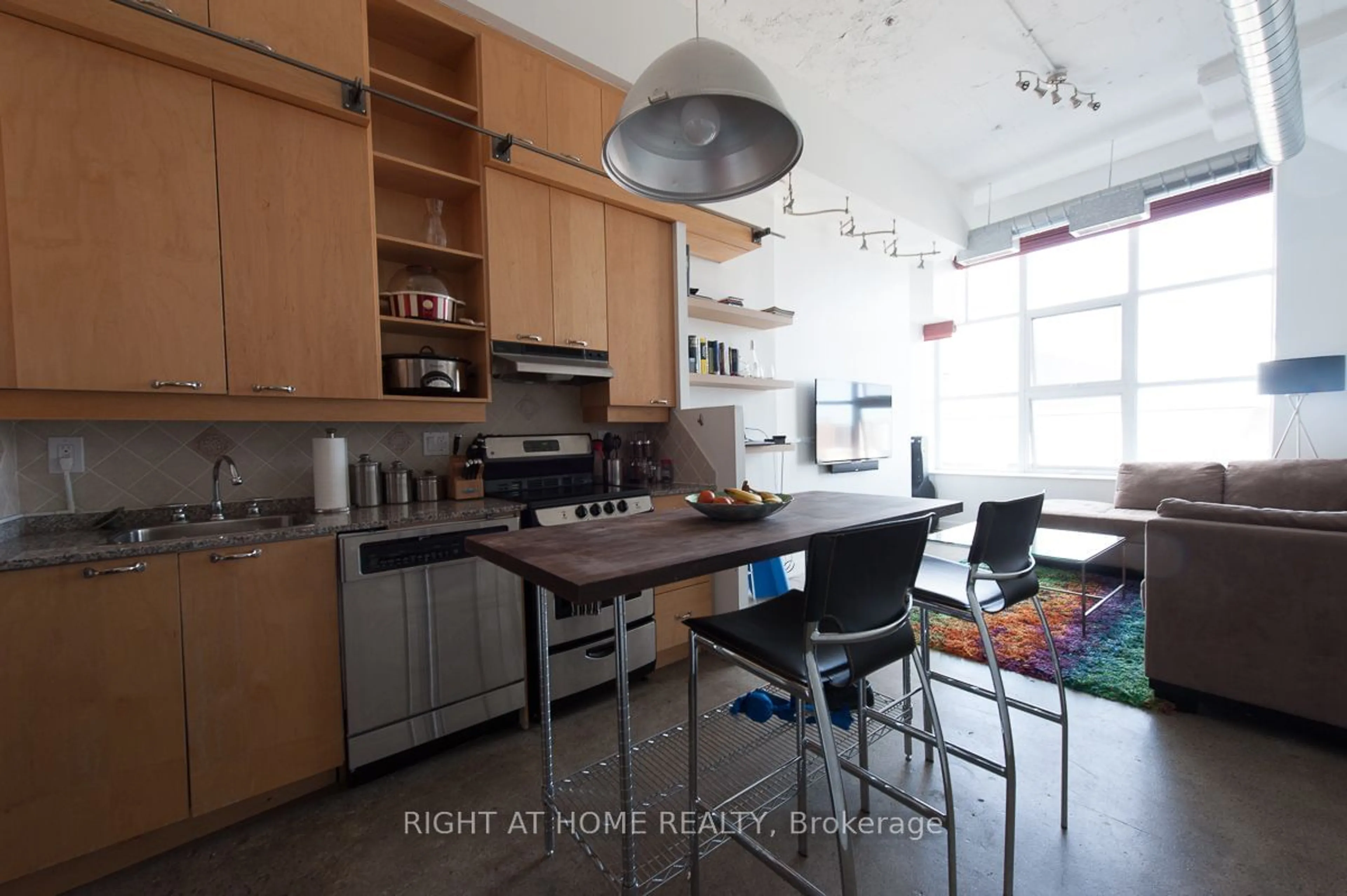 Standard kitchen, floor is not visible for 155 Dalhousie St #1041, Toronto Ontario M5B 2P7