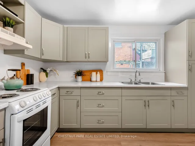 Additional property image - 318 Carlton St