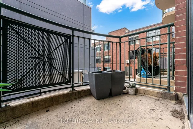 Additional property image - 901 Queen St Unit 213