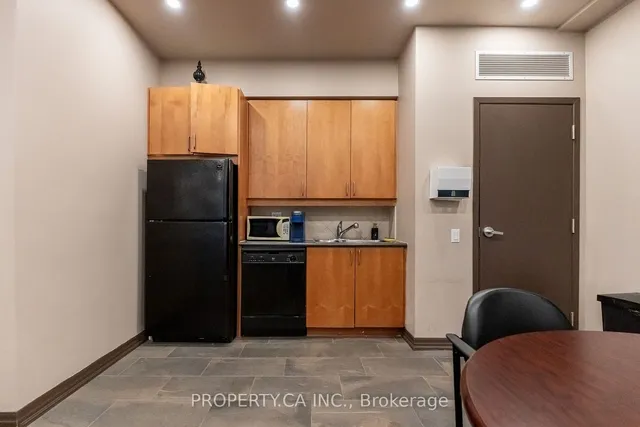 Additional property image - 901 Queen St Unit 213
