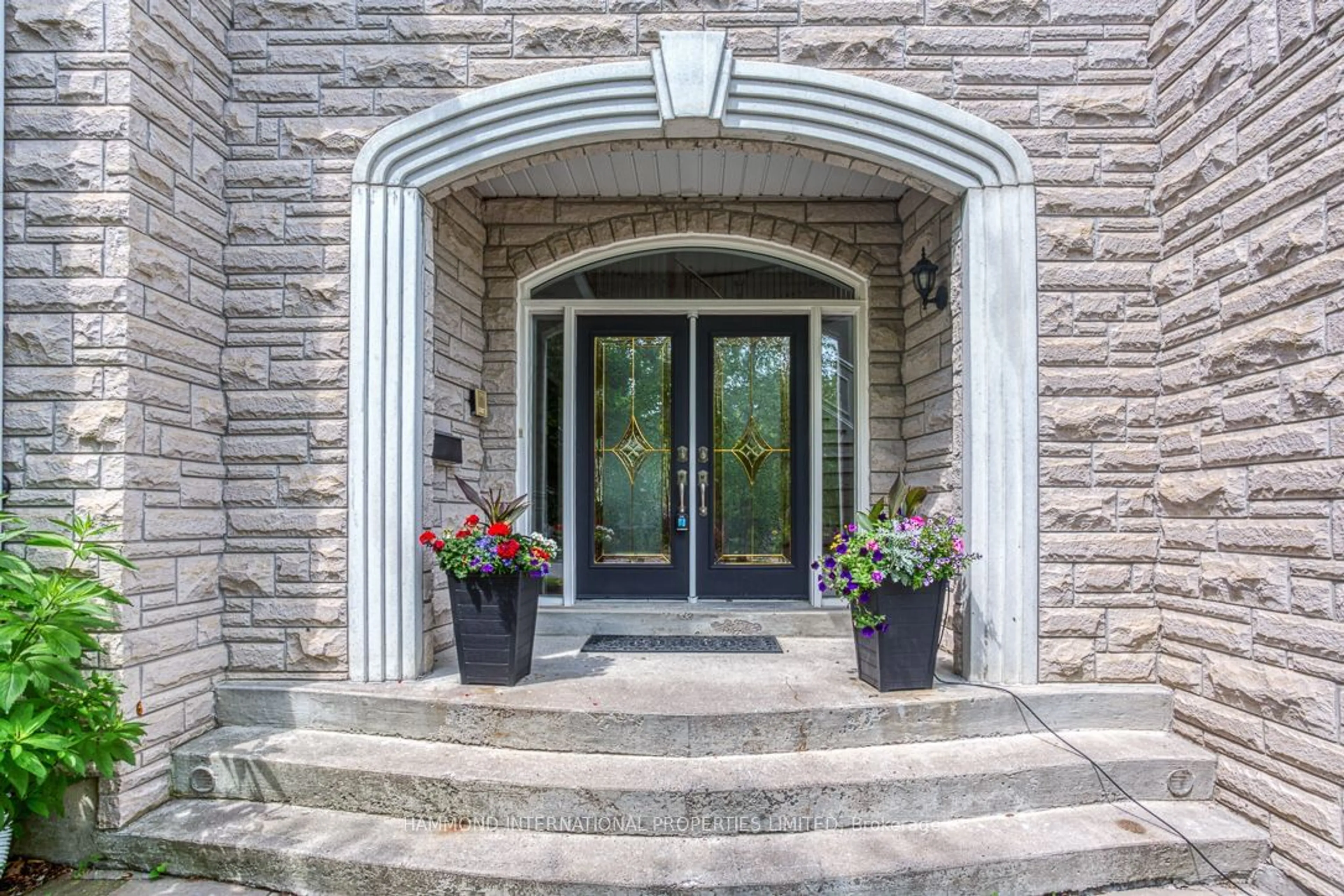 Indoor entryway for 56 Bowan Crt, Toronto Ontario M2K 3A7