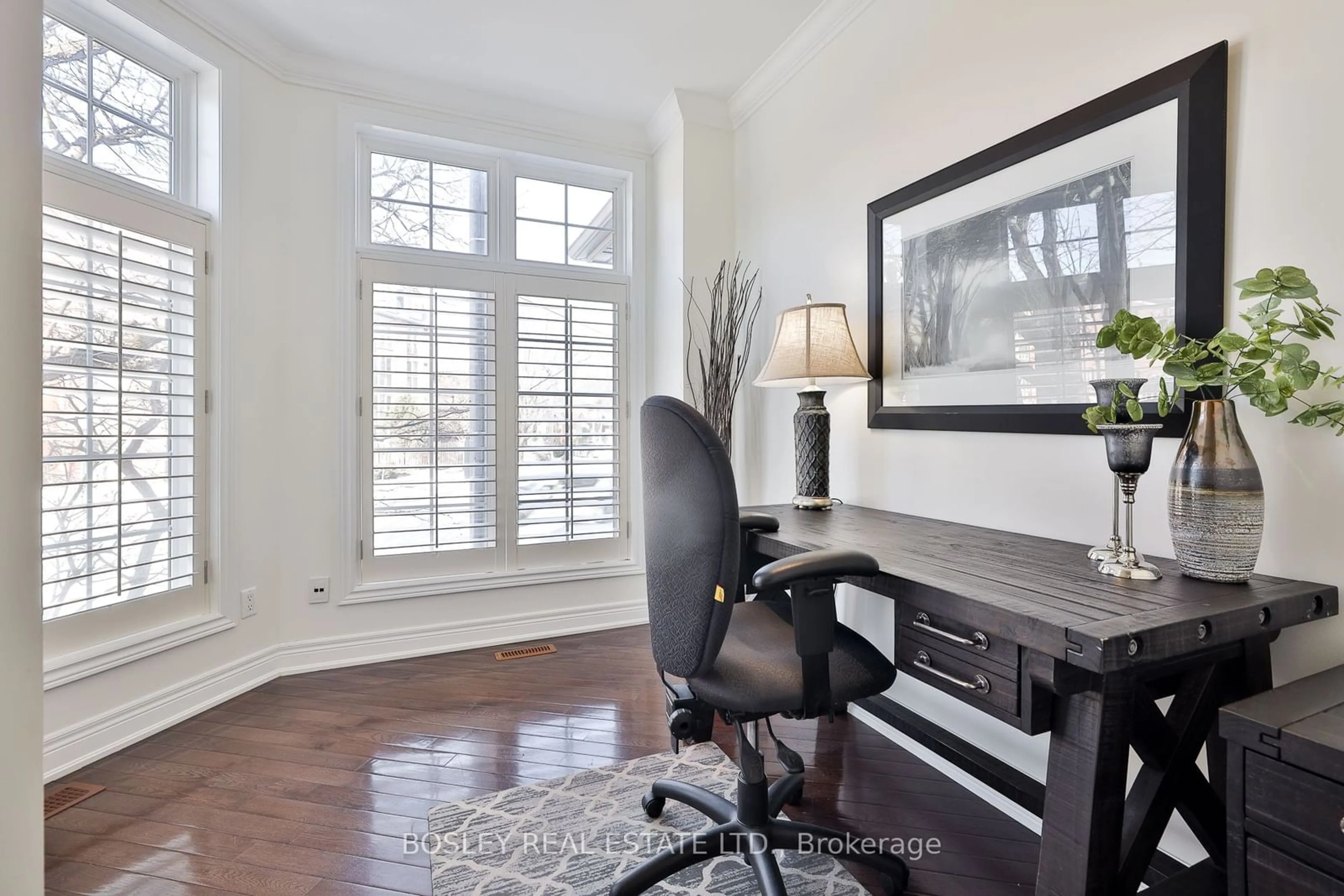 A pic of a room for 209C Randolph Rd, Toronto Ontario M4G 3S6