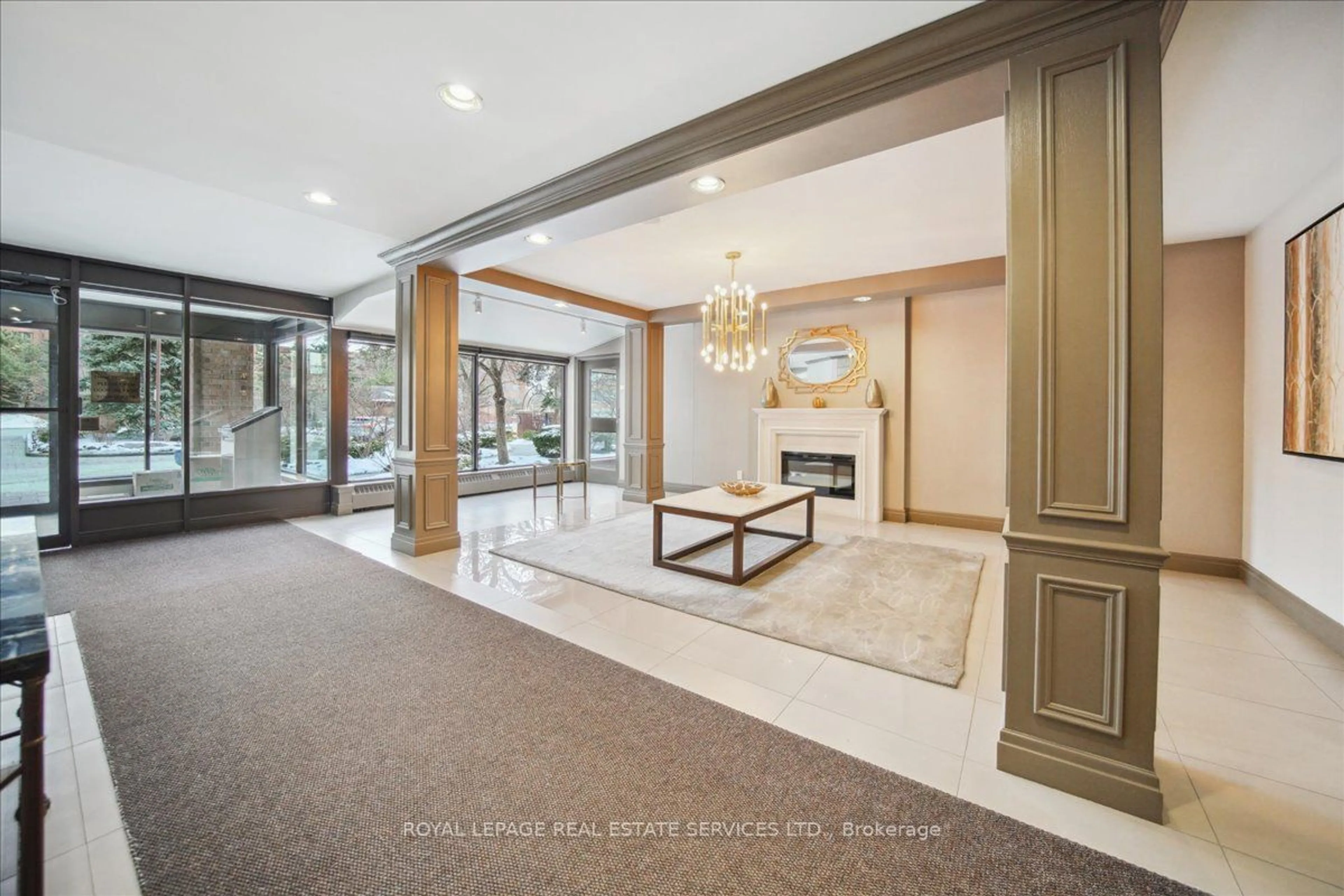 Lobby for 271 Ridley Blvd #PH 5, Toronto Ontario M5M 4N1