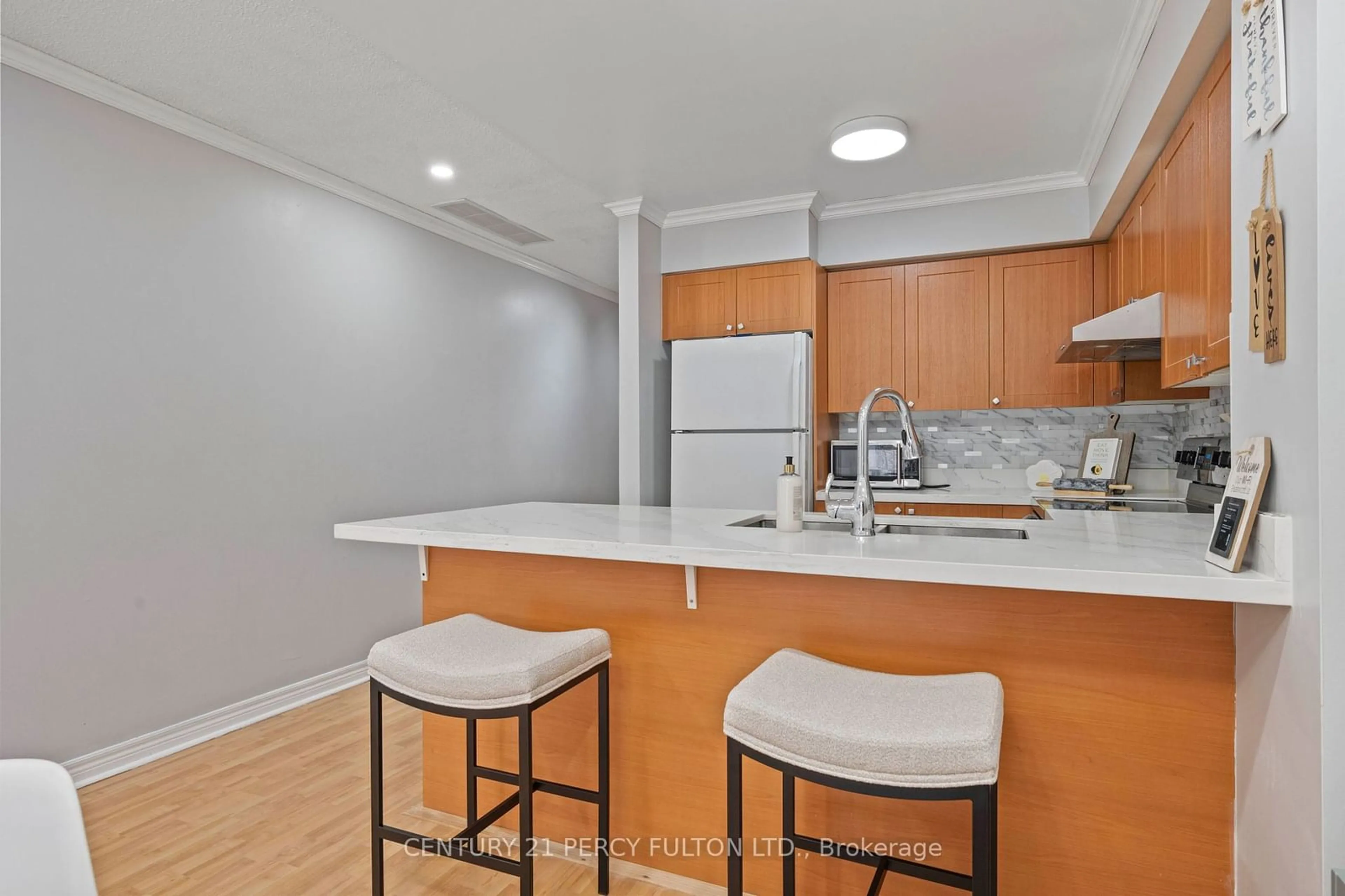 Standard kitchen, unknown for 55 Cedarcroft Blvd #9, Toronto Ontario M2R 3Y1