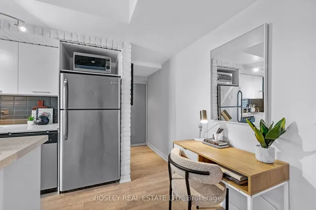 Additional property image - 650 King St Unit 903